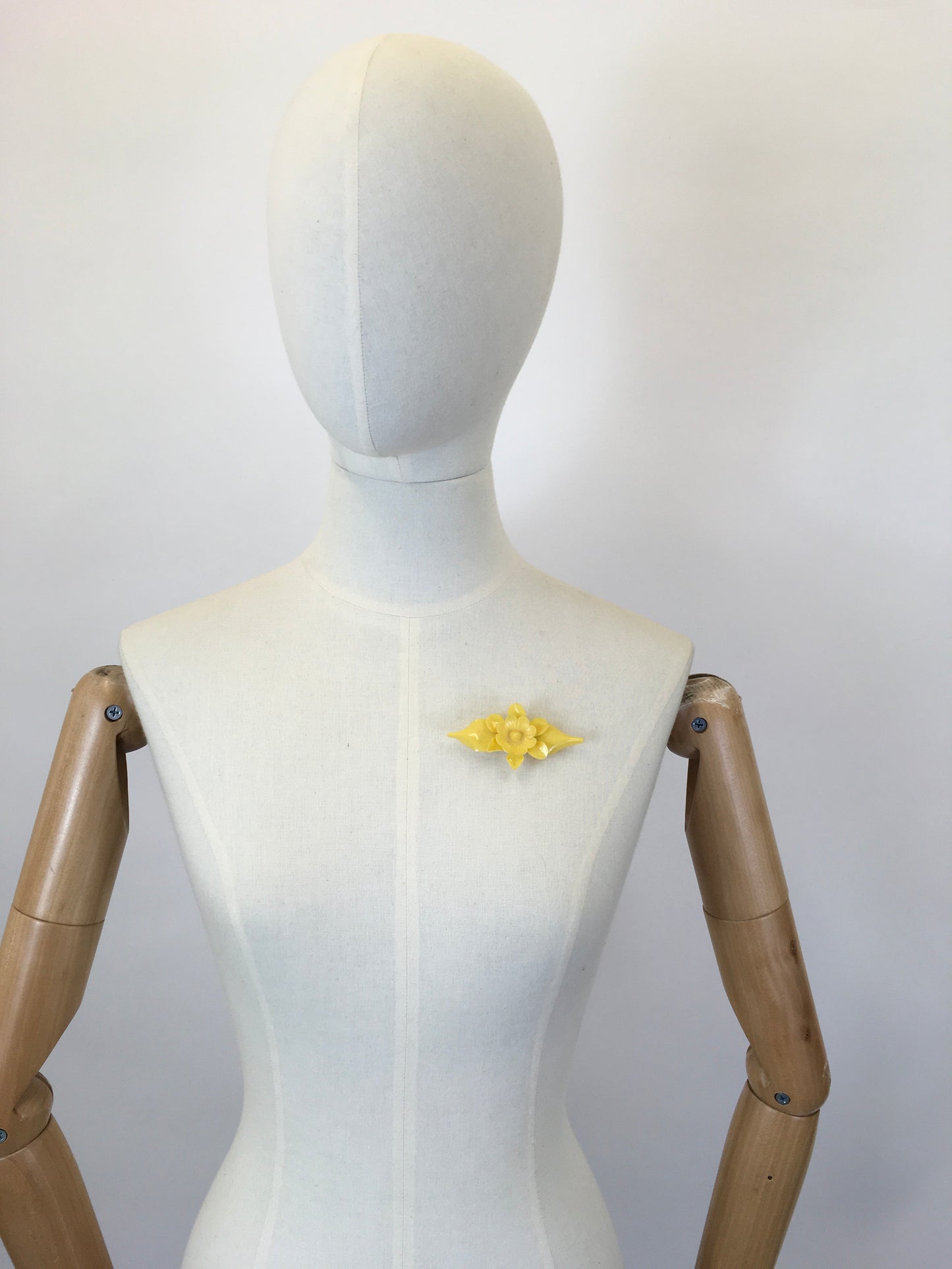 Original Late 1930's Early 1940's Celluloid Flora Brooch - In Primrose Yellow