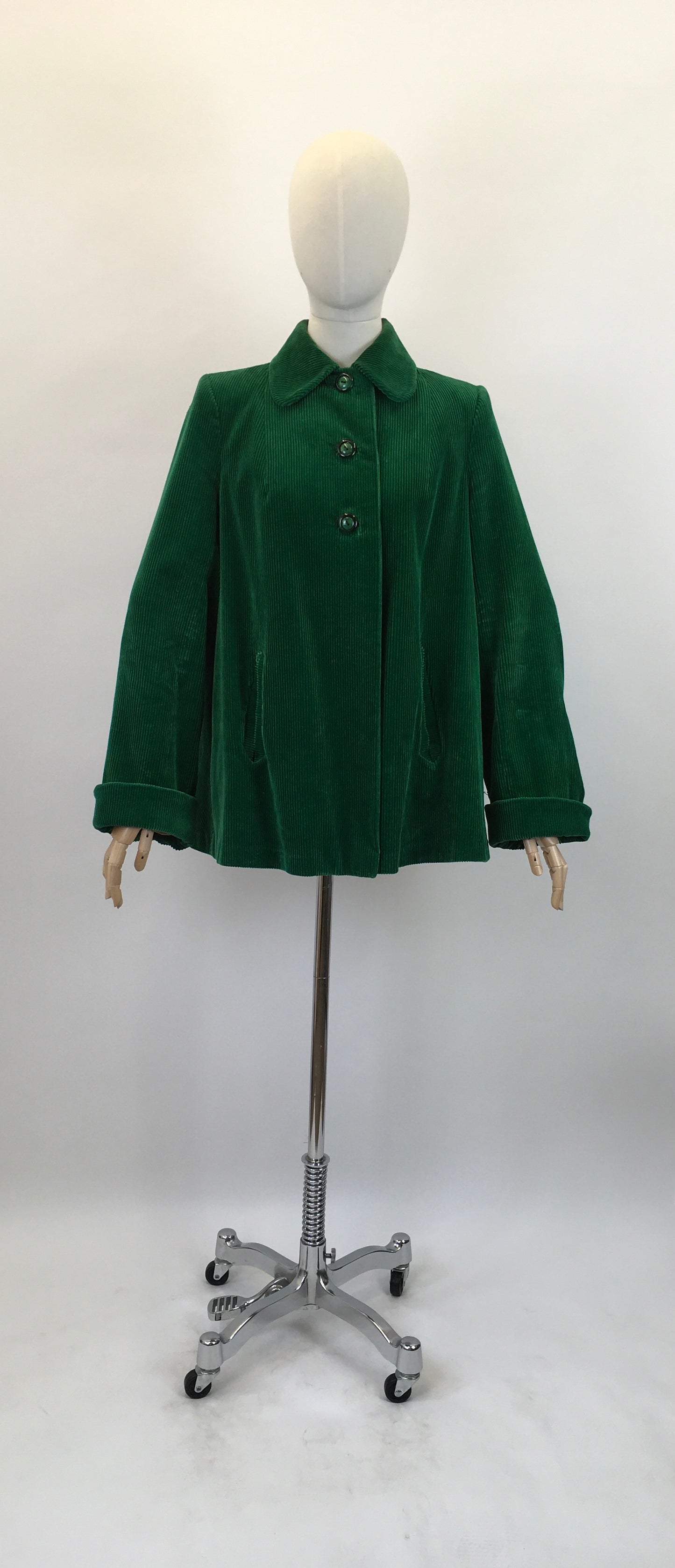 Original 1940's Needlepoint Corduroy Swing Coat - In An Exquisite Emerald Green