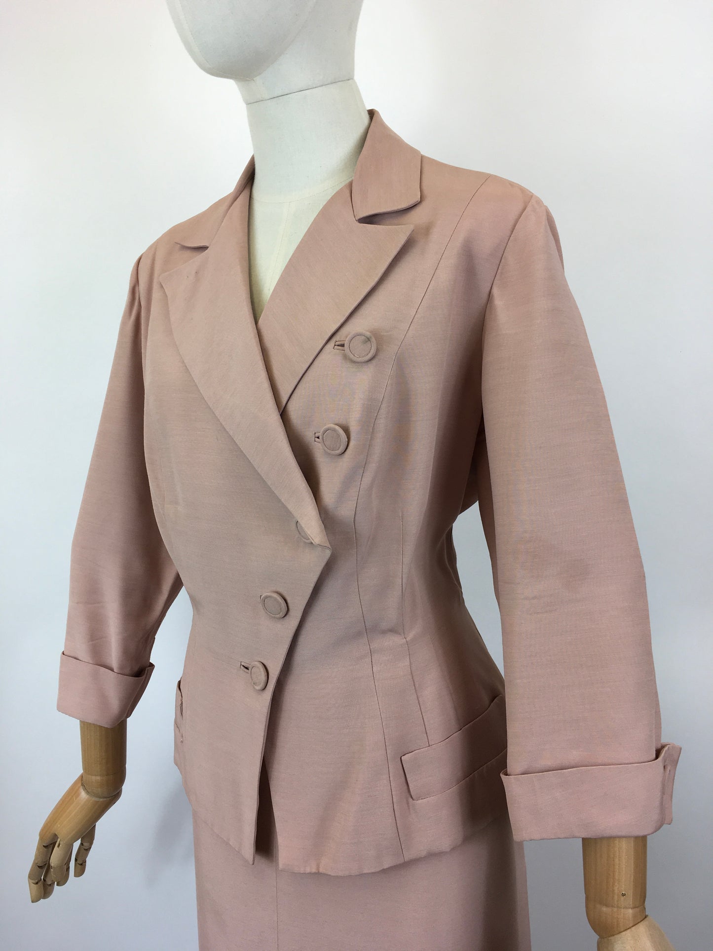 Original 1940’s Volup 2pc Suit by ‘ Renauld Frocks ‘ - In A Dusky Pink Silk