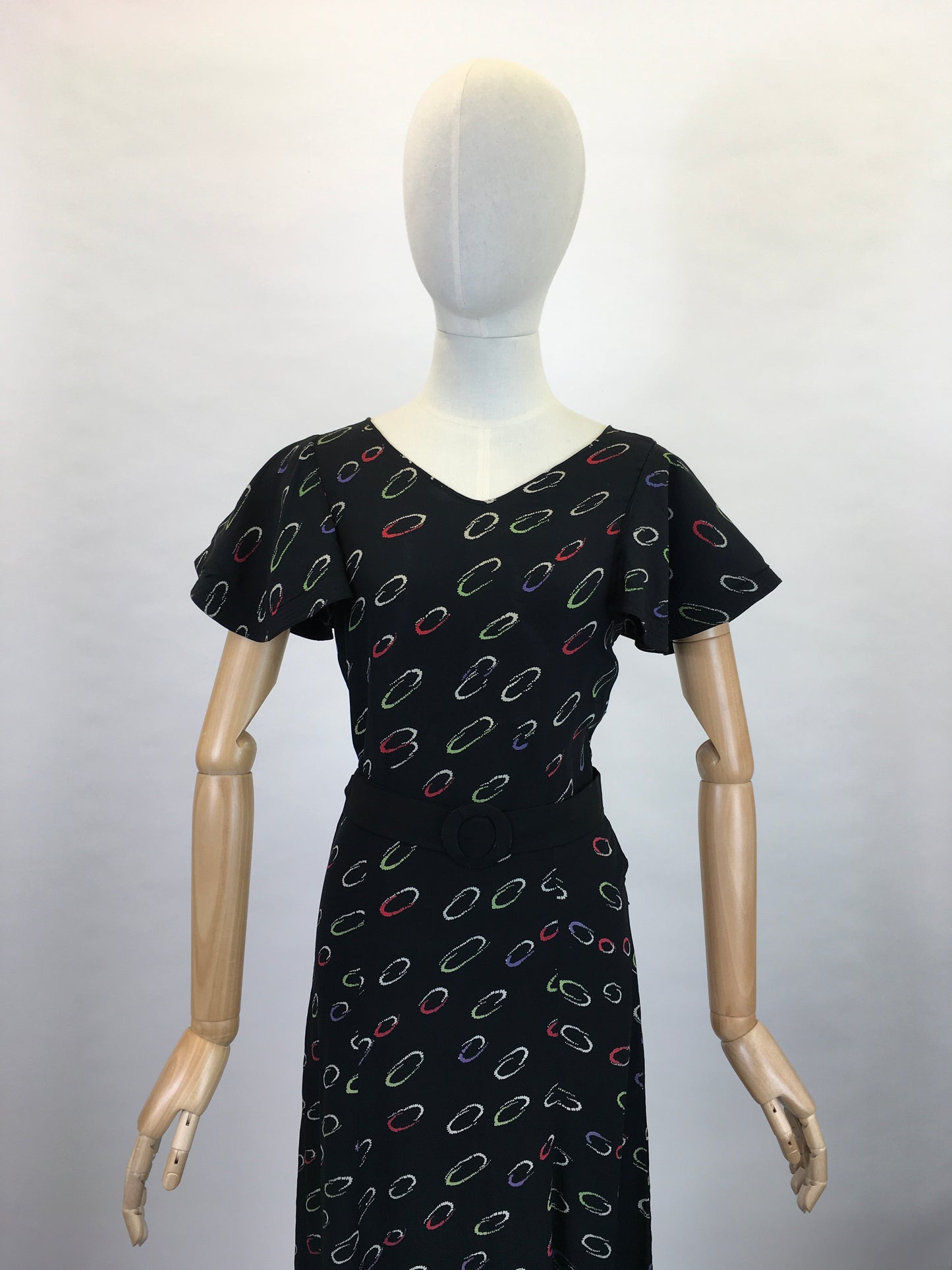 Original 1930’s Exquisite Full Length Gown in A Fine Crepe - Made By ‘ Cavendish House, Cheltenham ‘