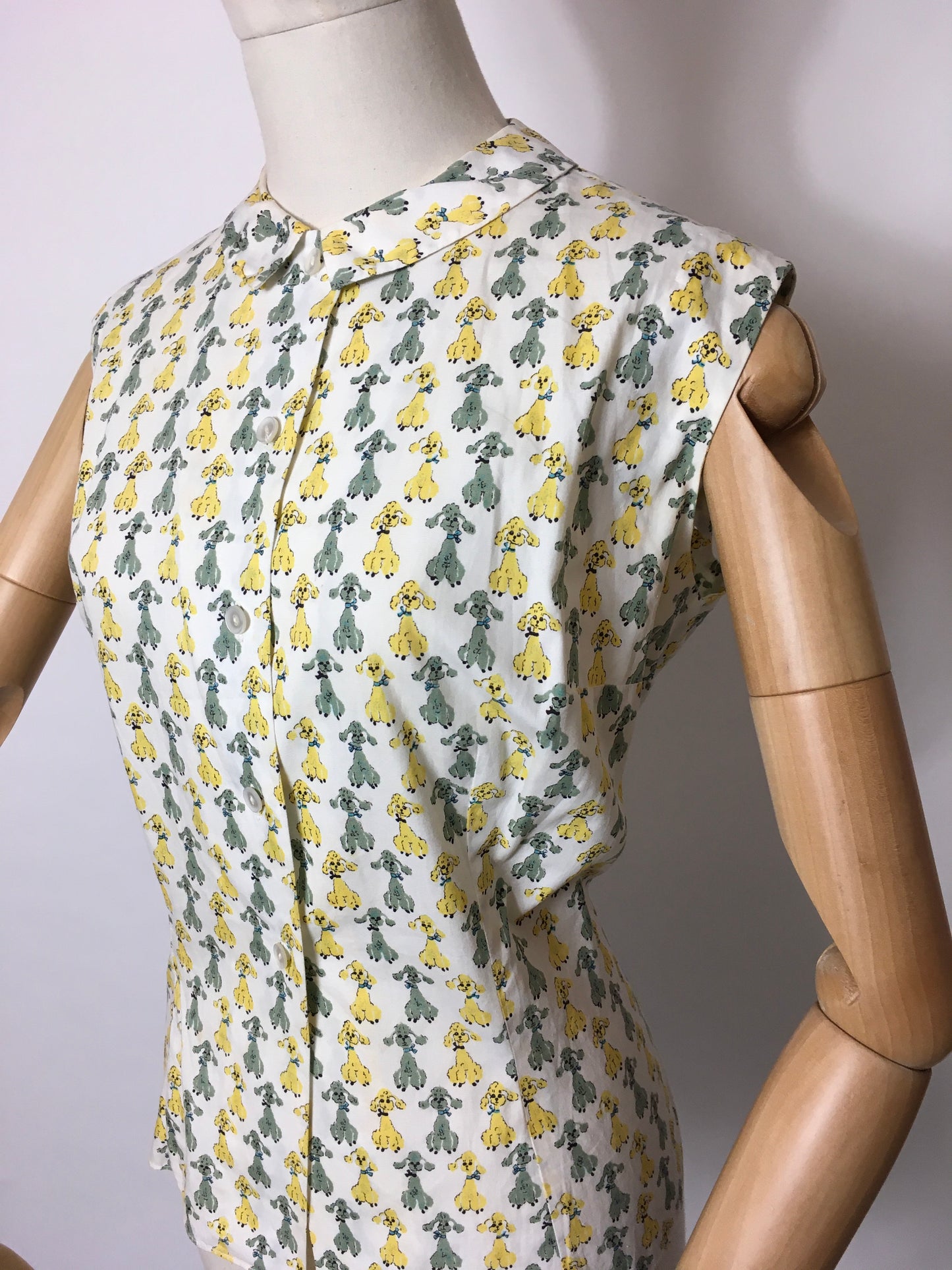 Original 1950s Cotton Day Blouse - In the Most Amazing Poodle Print and Yellow & Green Colour Combination