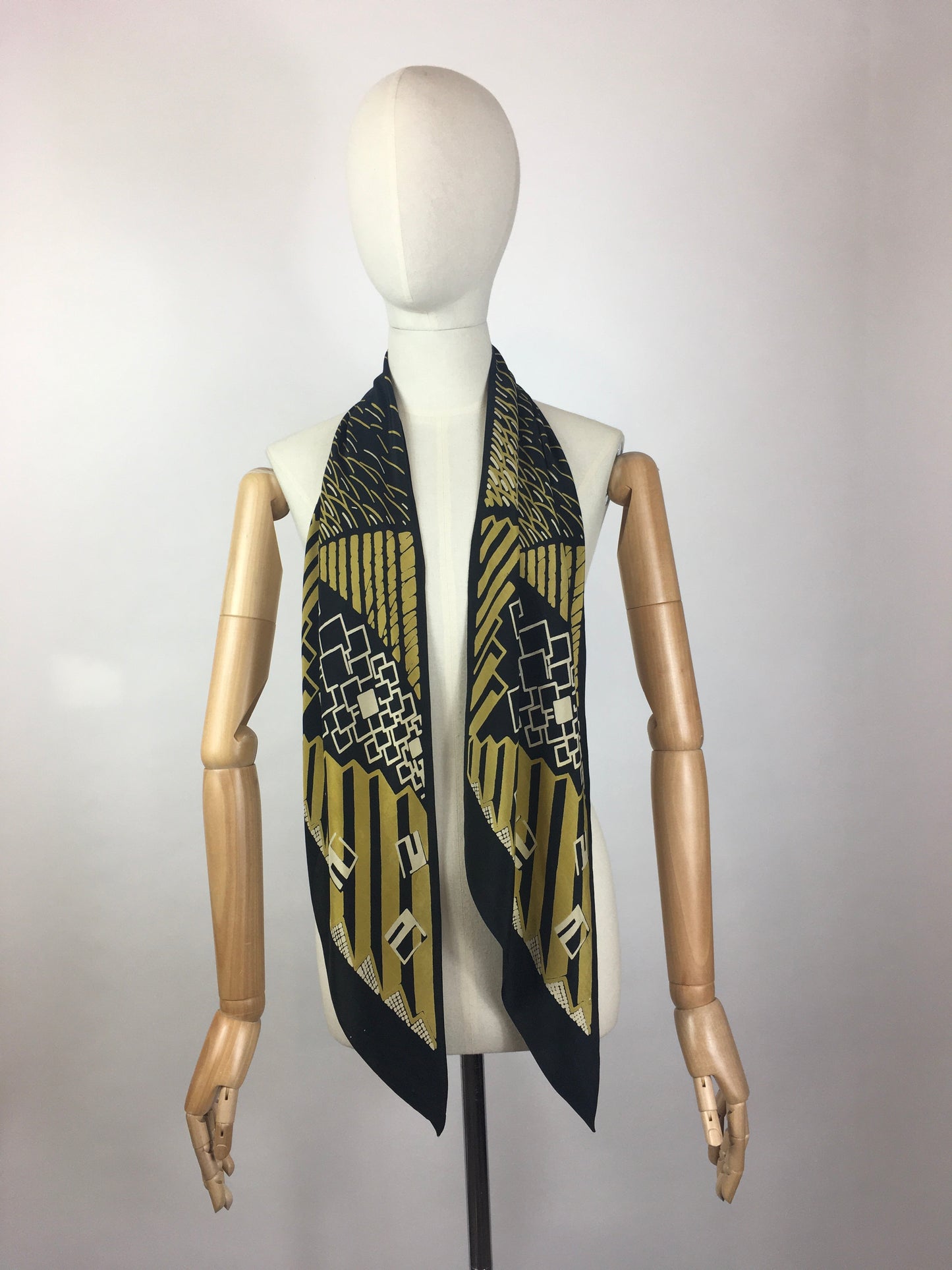 Original 1930’s SENSATIONAL Silk Deco Pointed Scarf - In Black, Gold & Cream