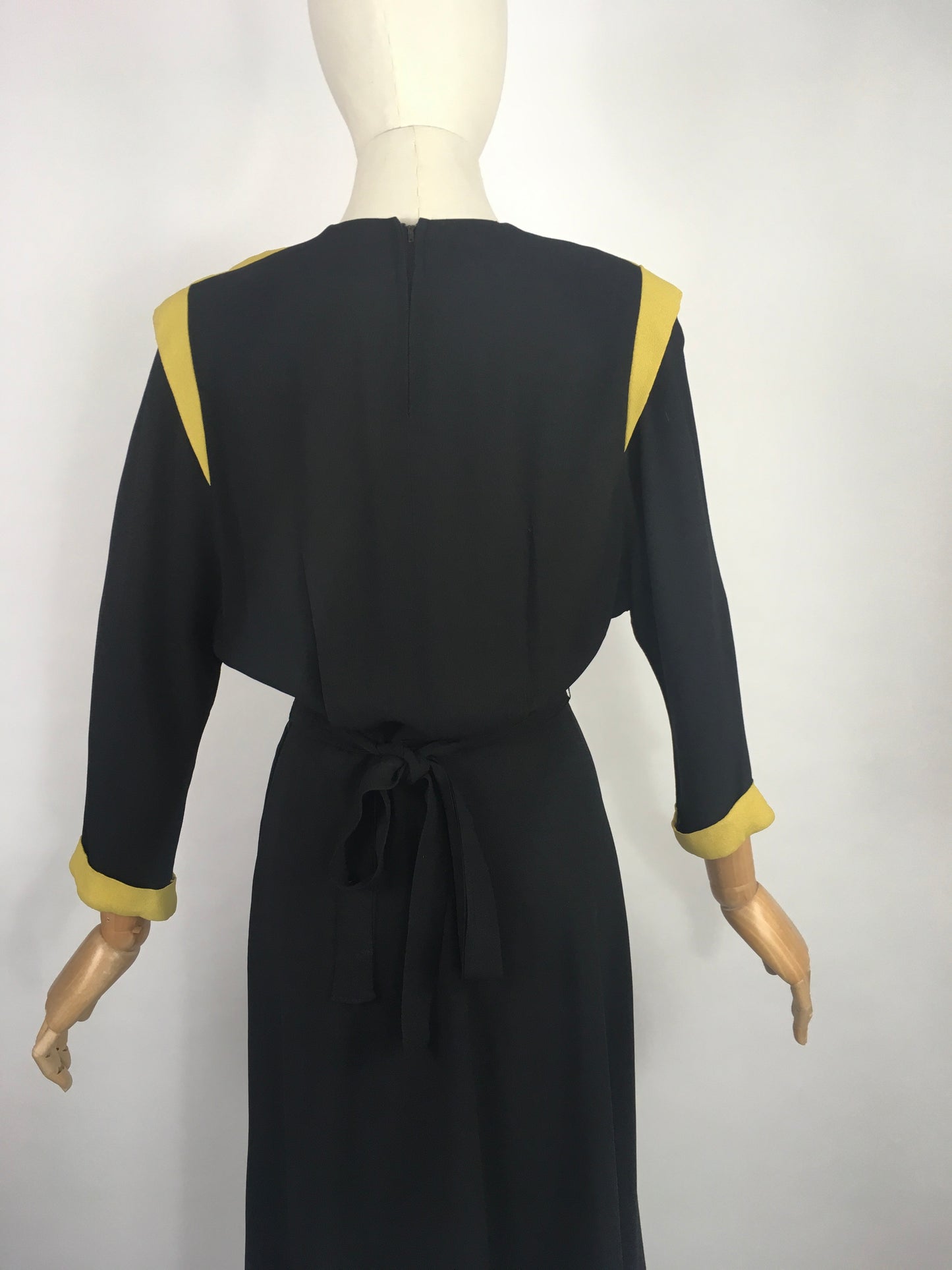 Original 1940’s Amazing Colour Block Dress with Strong Shoulders - In a Black & Chartreuse Colour Block