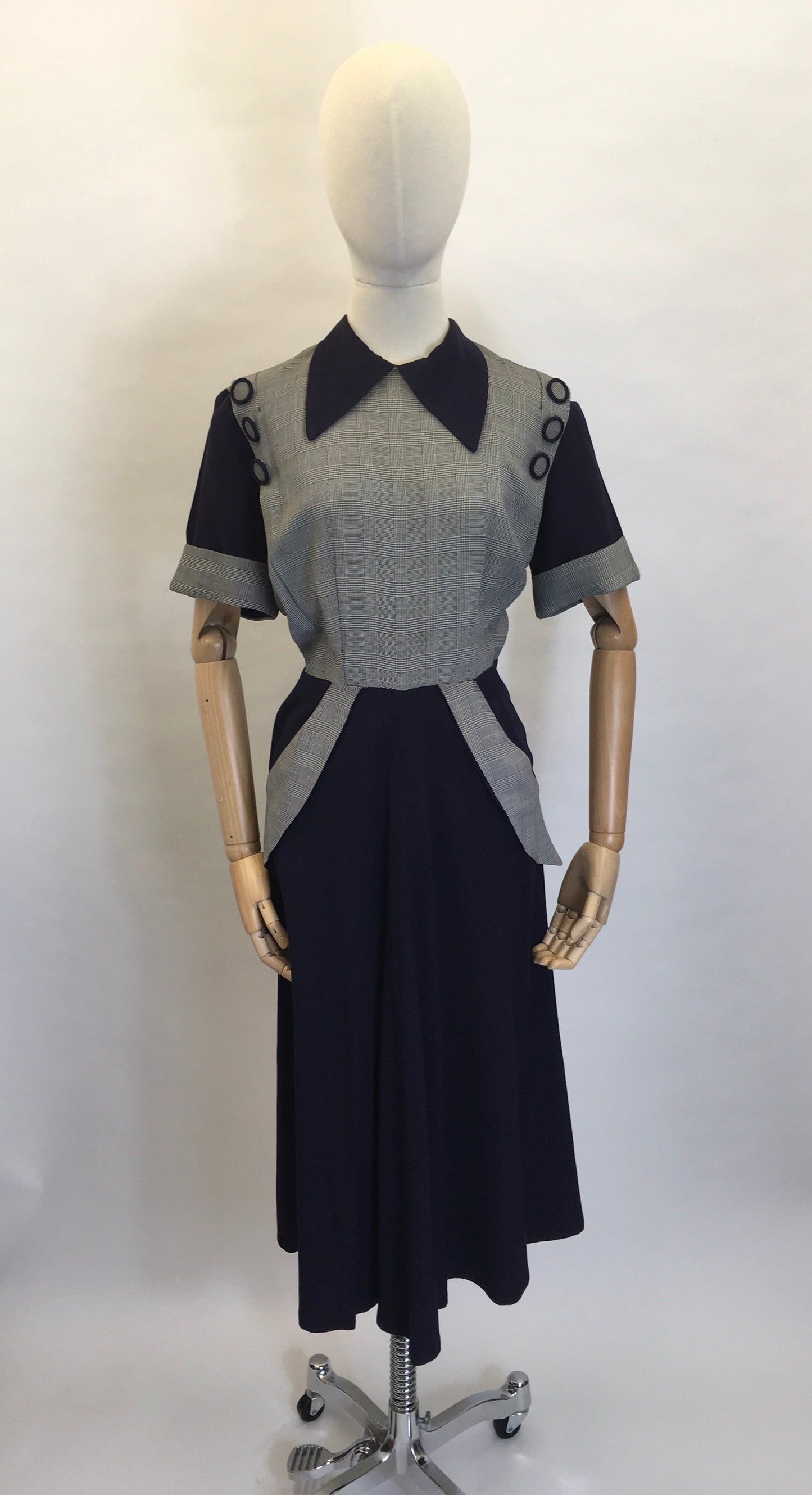 Original 1940's Stunning Navy & Check Dress - Killer Collar & Button Detailing