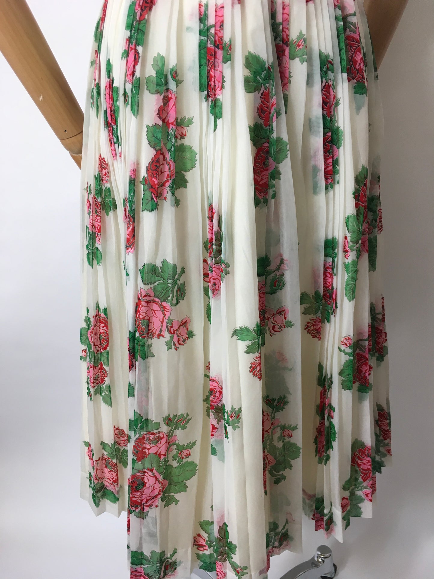 Original 1950’s Pleated Skirt - In A Darling Pink Floral