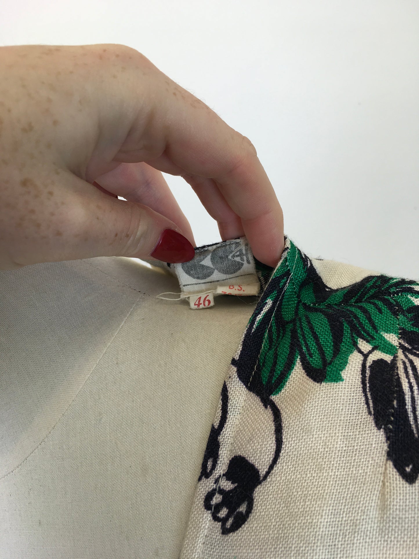 Original Stunning 1940's CC41 Utility Day Dress - In A Floral Moygashal Linen in Green, White & Black