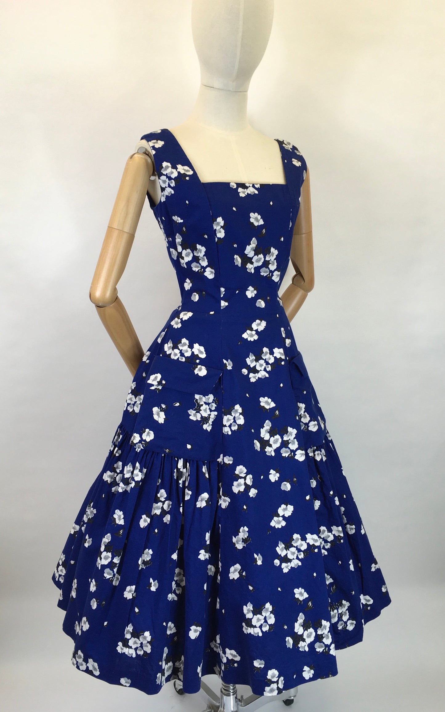 Original 1950’s STUNNING ‘ Horrockses Fashions ‘ Cotton Dress - In Rich Navy, Deep Charcoals and Soft Grey
