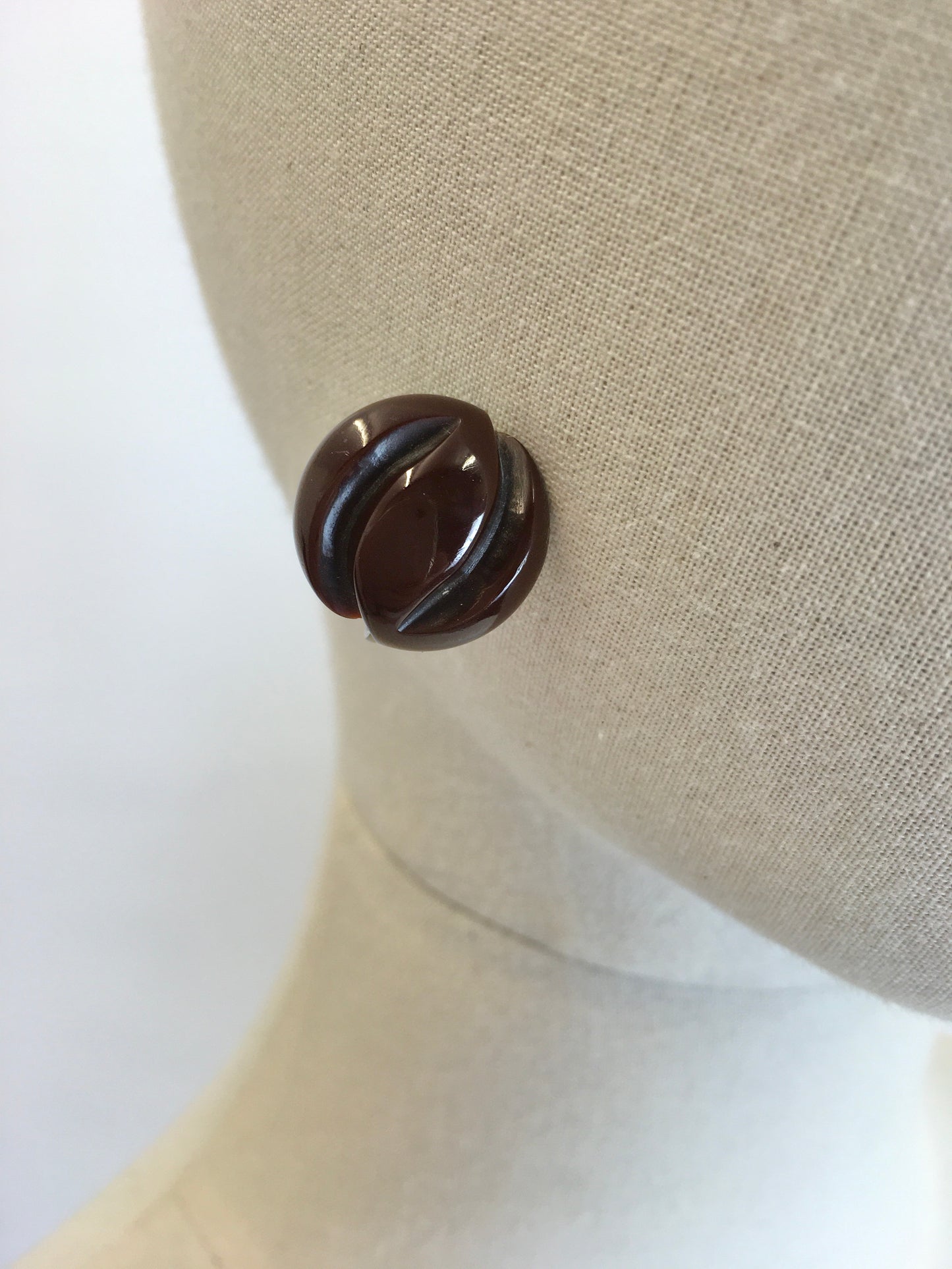 Original 1940’s Stunning Carved Bakelite Screw back Earrings - In A Lovely Autumnal Brown