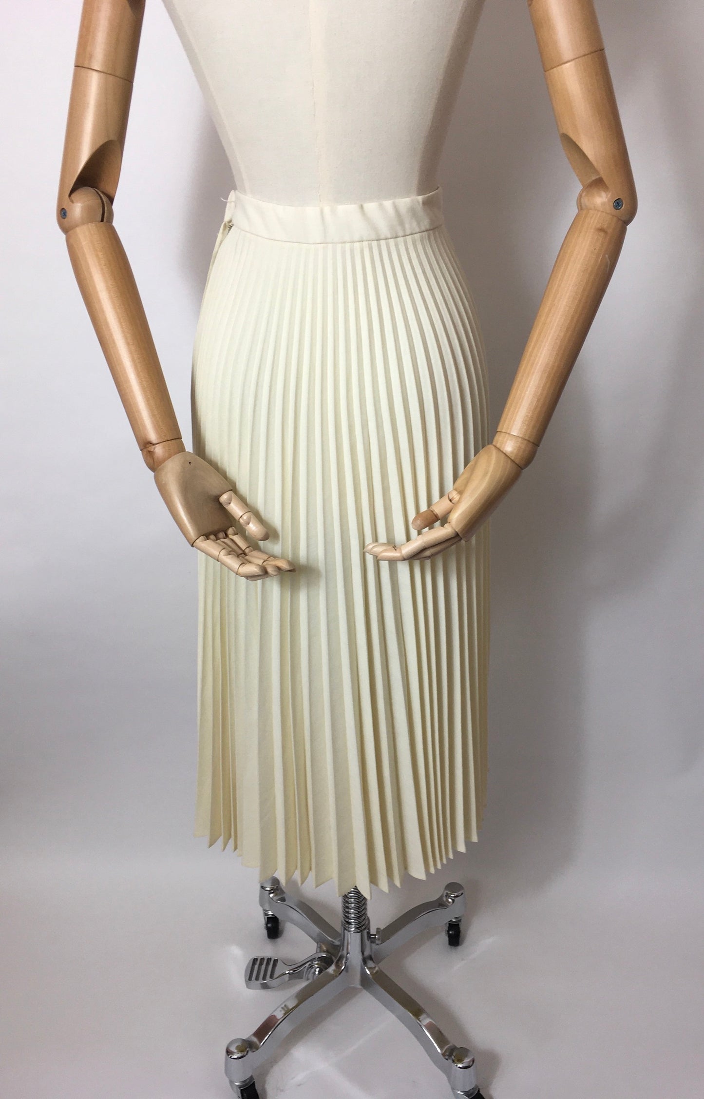 Original 1950s Pleated Skirt - In a soft buttery cream
