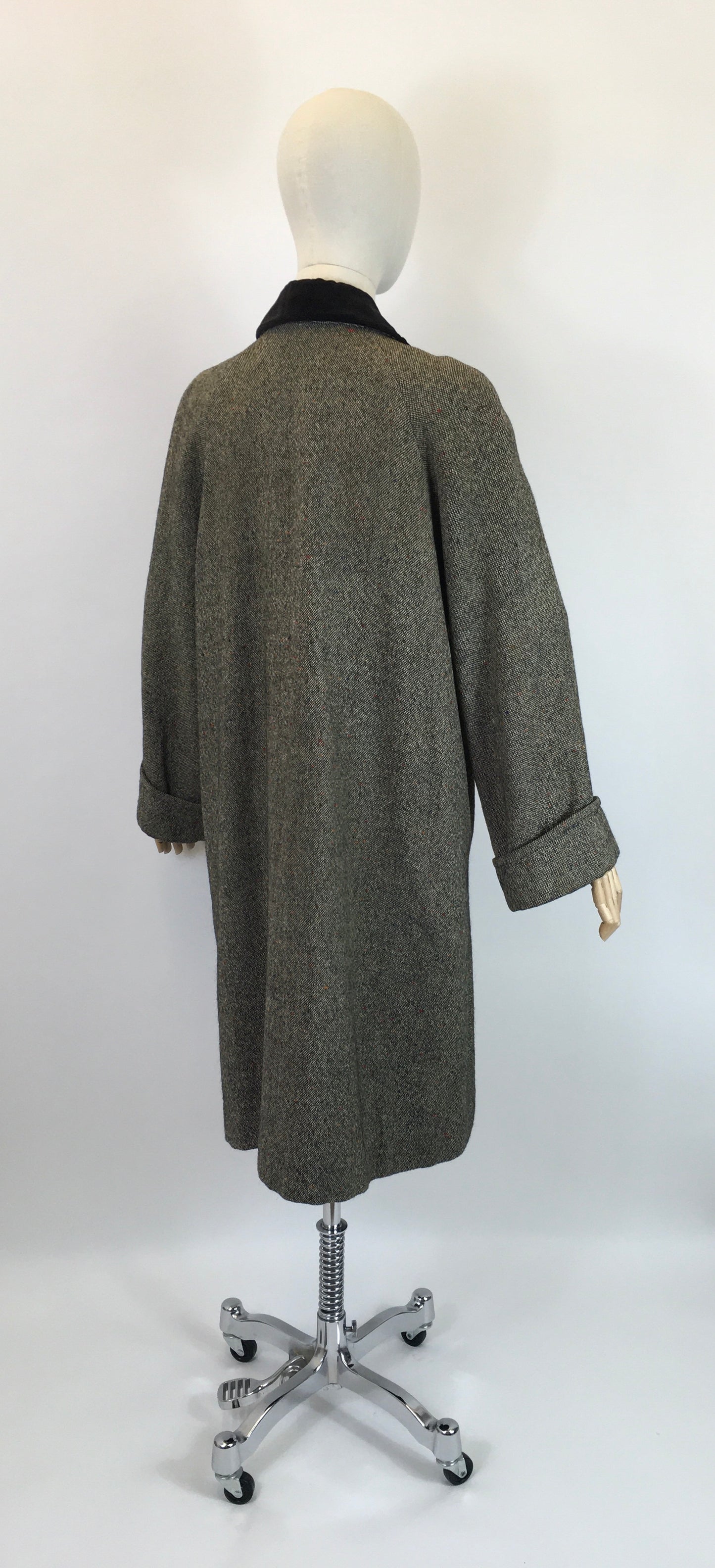 Original 1950’s Fabulous Showerproof Coat - With Contrast Velvet Peter Pan Collar