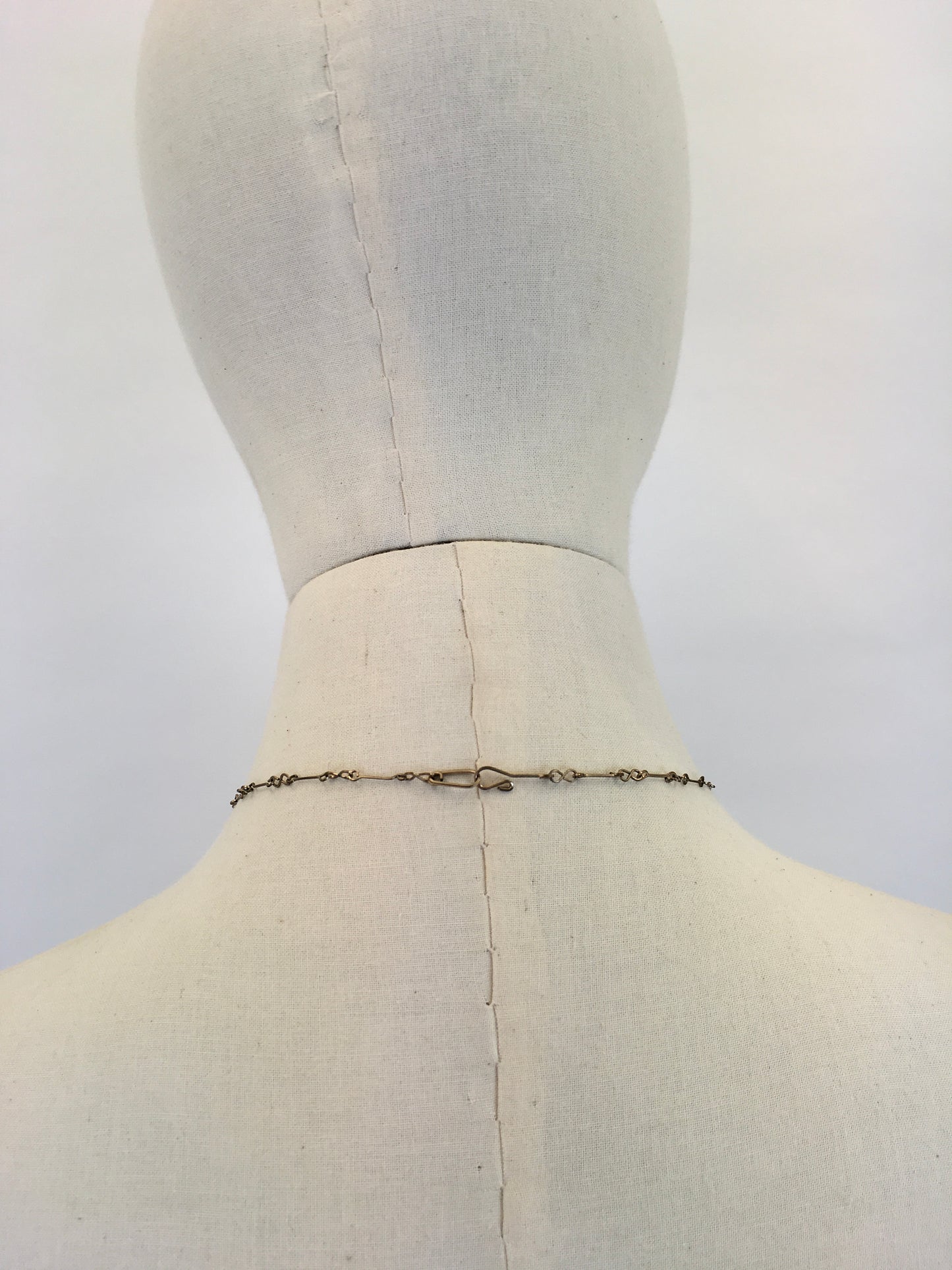 Original 1930s Necklace In The Iconic 30’s Green - Glass Beads and Pressed Glass