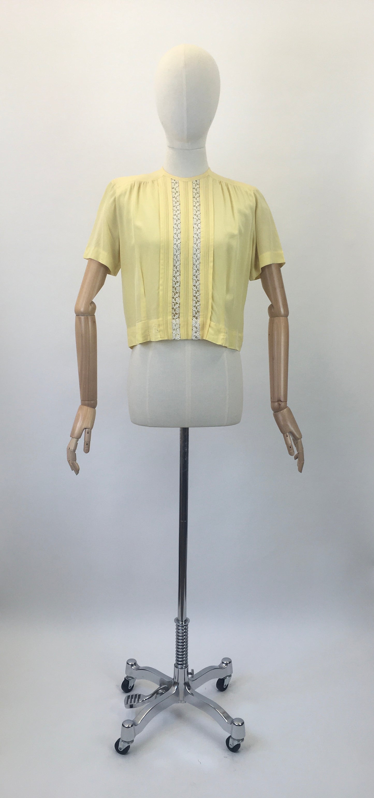 Original 1940's Darling Rayon Blouse With Lace Inlay - In Sunshine Yellow