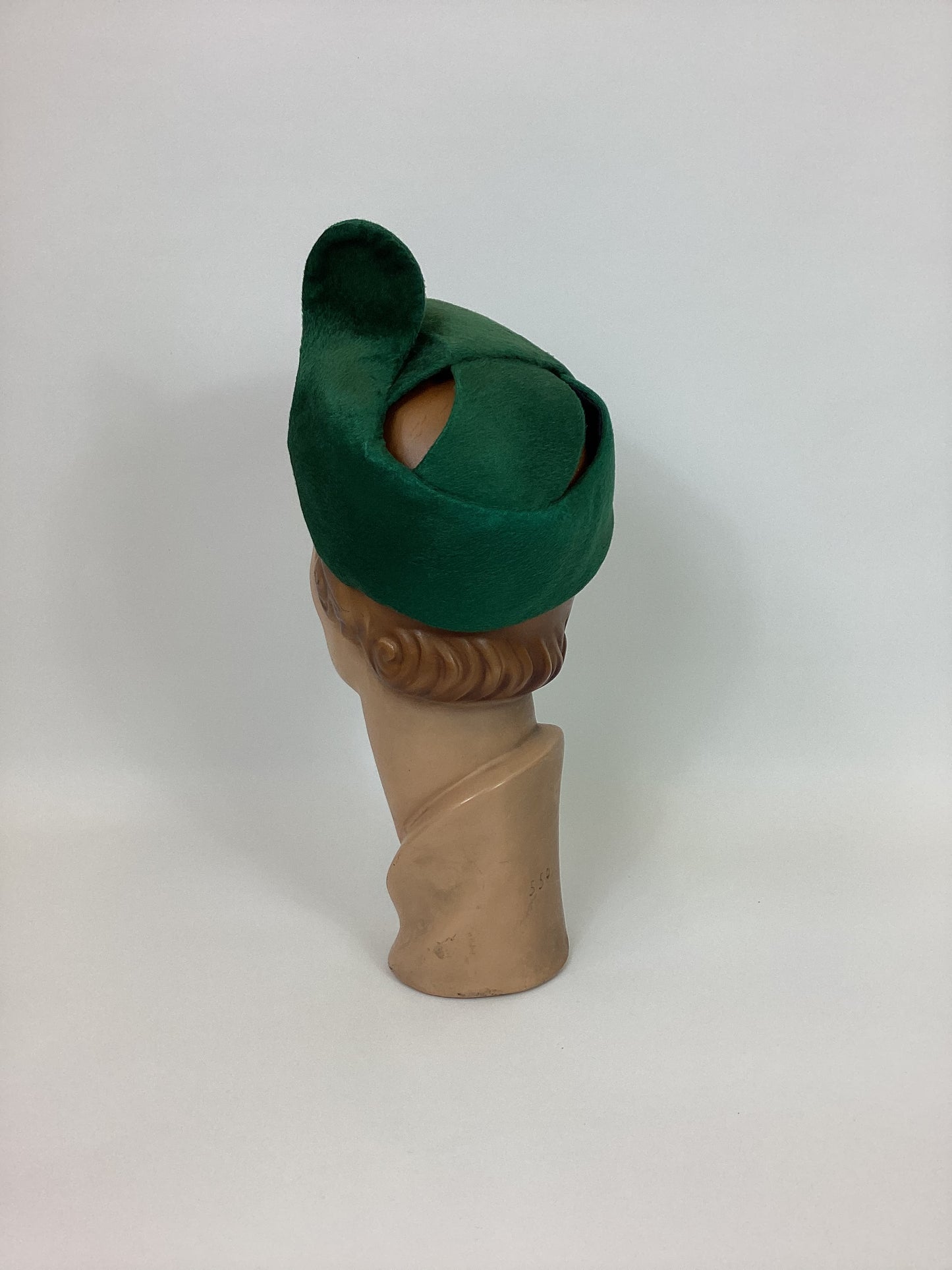 Original 1950’s Darling Headpiece - In A Rich Emerald Green