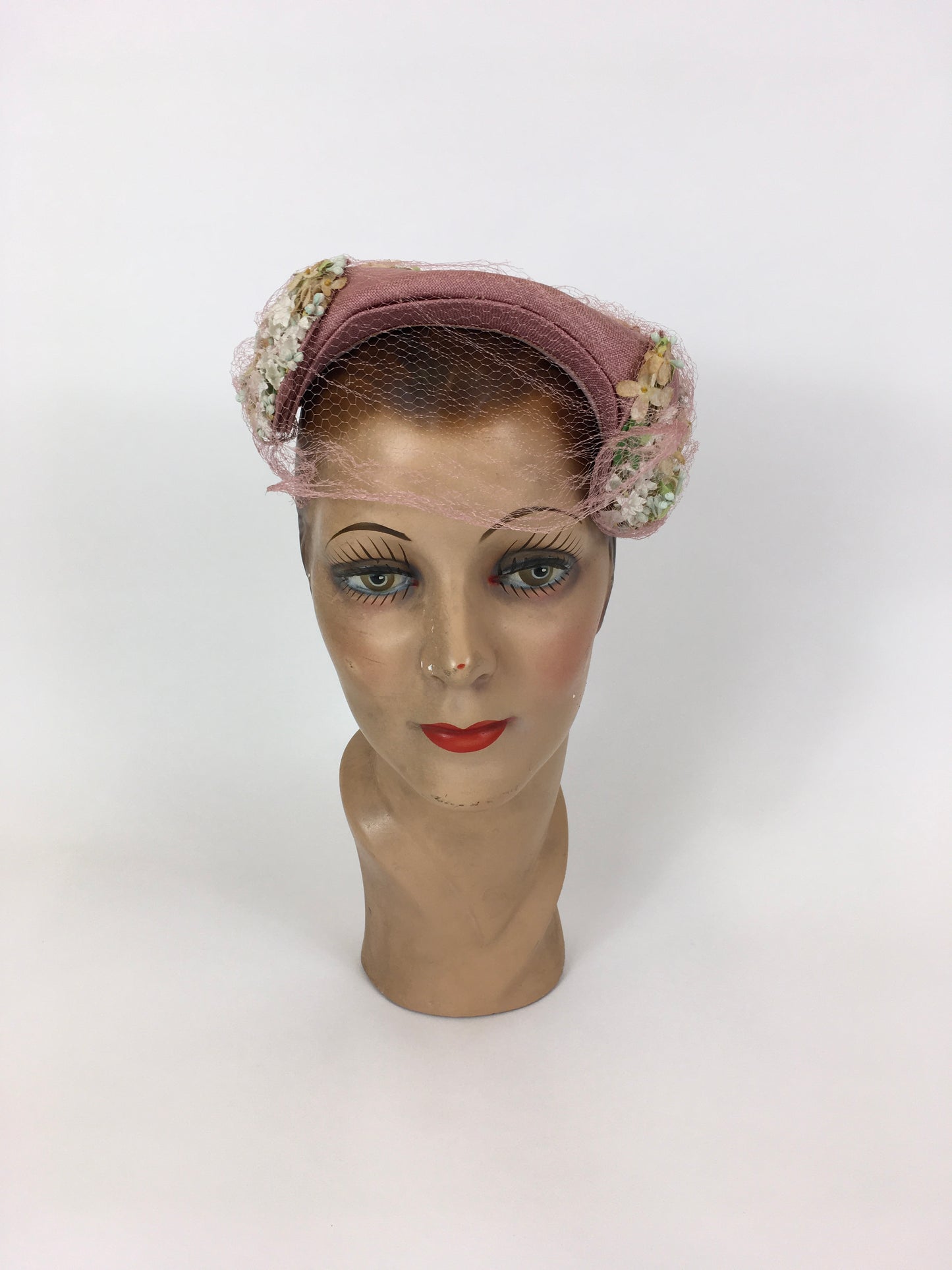 Original 1940’s Darling Powdered Rose Pink Hat - With Veiling and Beautiful Millinery Flower Embellishments