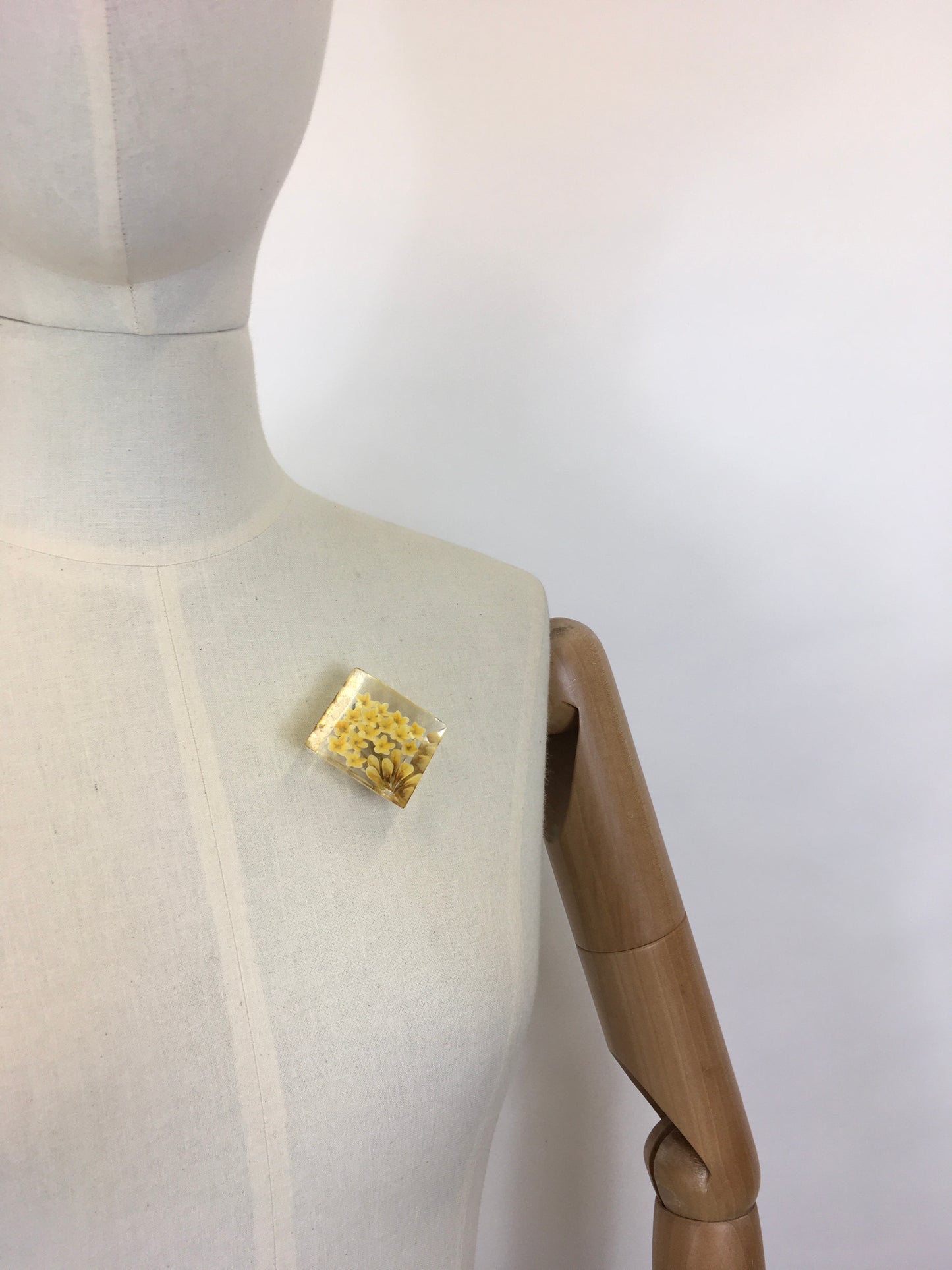Original 1950’s Darling Floral Reverse Carved Lucite Brooch - Sunshine Yellow Flora