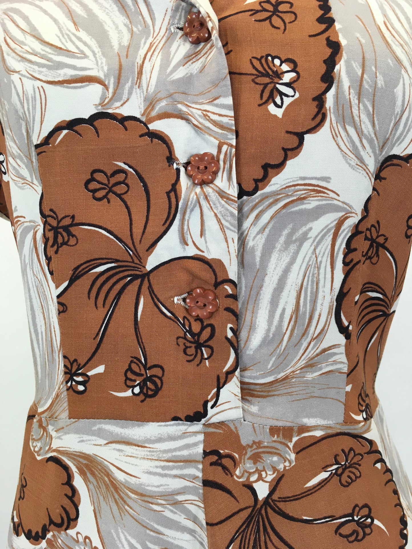 Original 1940’s Cotton Day Dress - In A Lovely Muted Colour Pallet