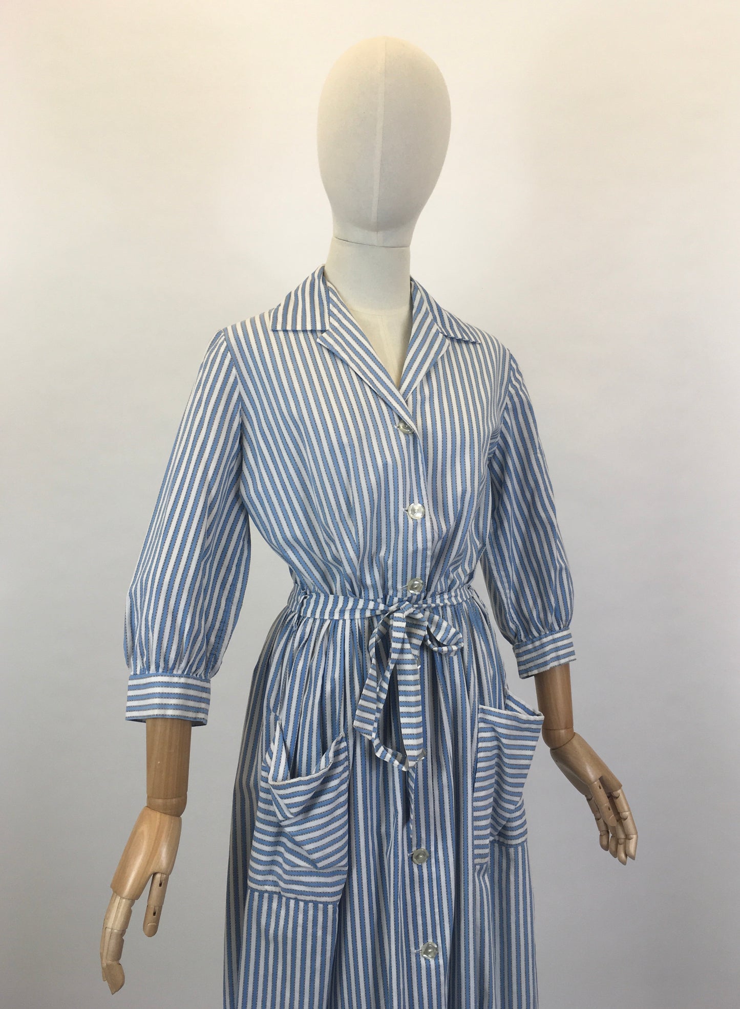 Original 1950’s Darling Blue & White Shirtwaister Dress - With A Classic 50’s Silhouette