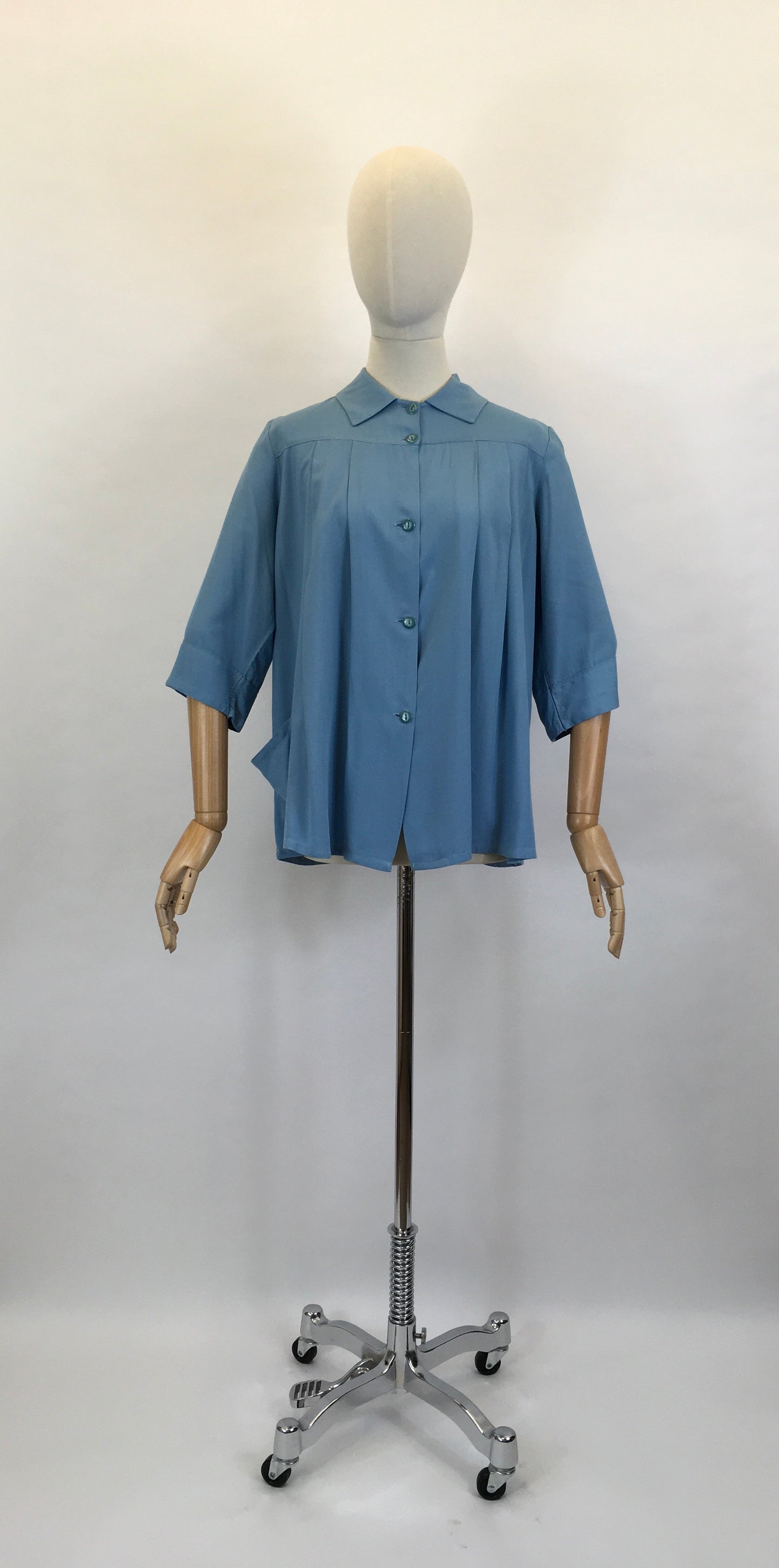 Original 1940’s Beautiful Blue Smock Blouse in Spun Rayon - ‘ Sparwick Sparva ‘ Label