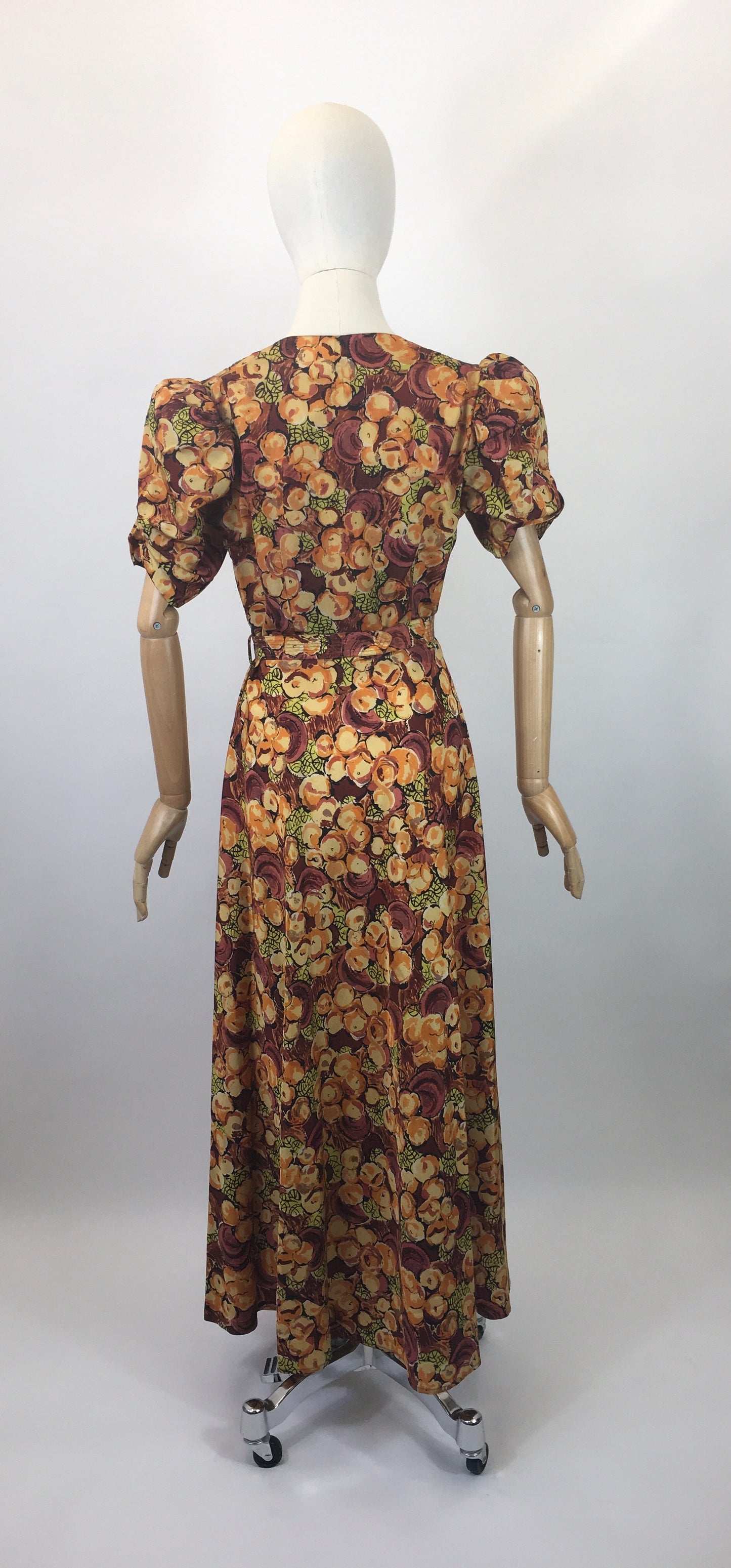 Original 1940’s Double 11 Dinner Plate Label Gown - In Beautiful Tones of Autumnal Hues