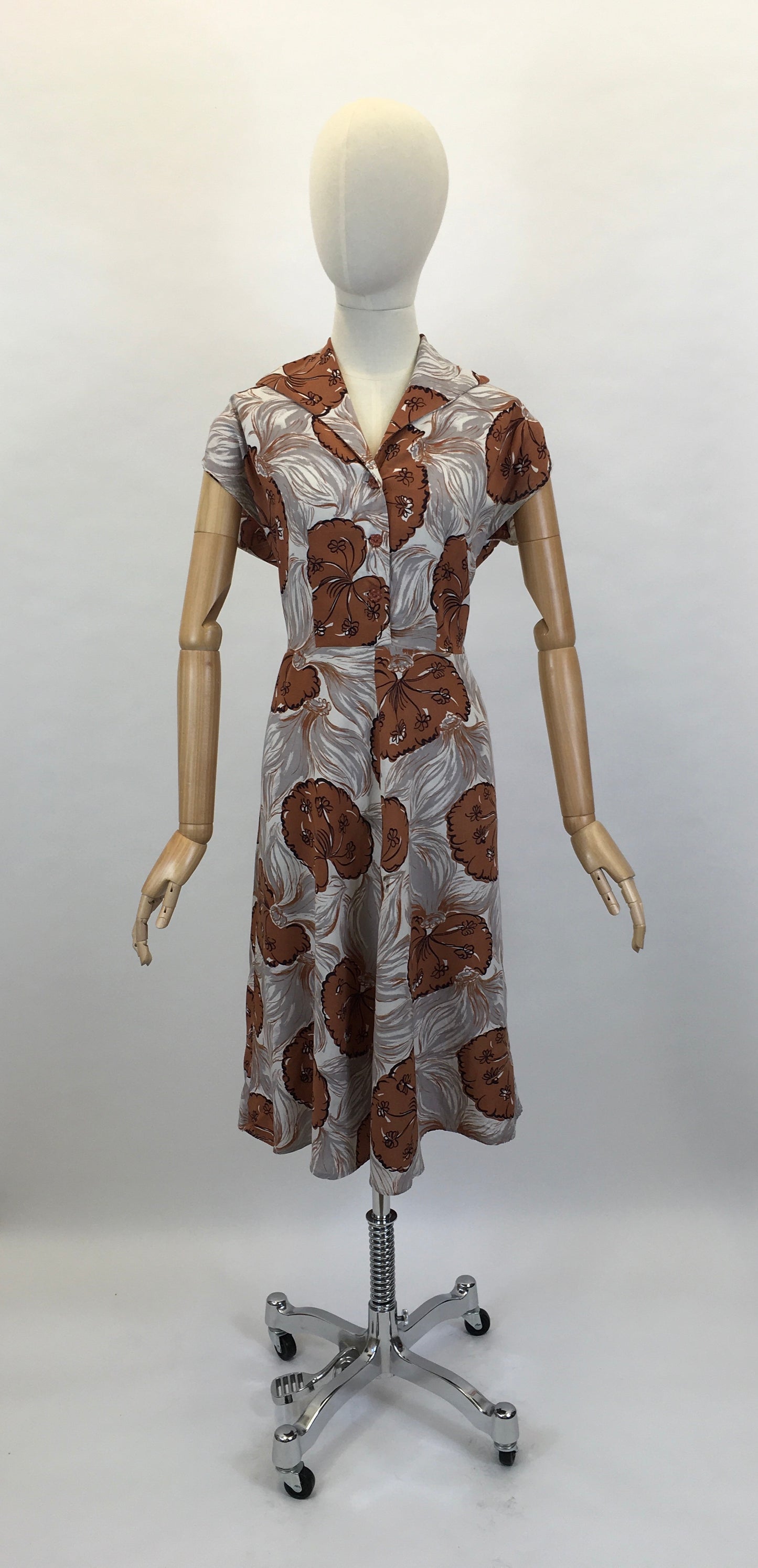 Original 1940’s Cotton Day Dress - In A Lovely Muted Colour Pallet