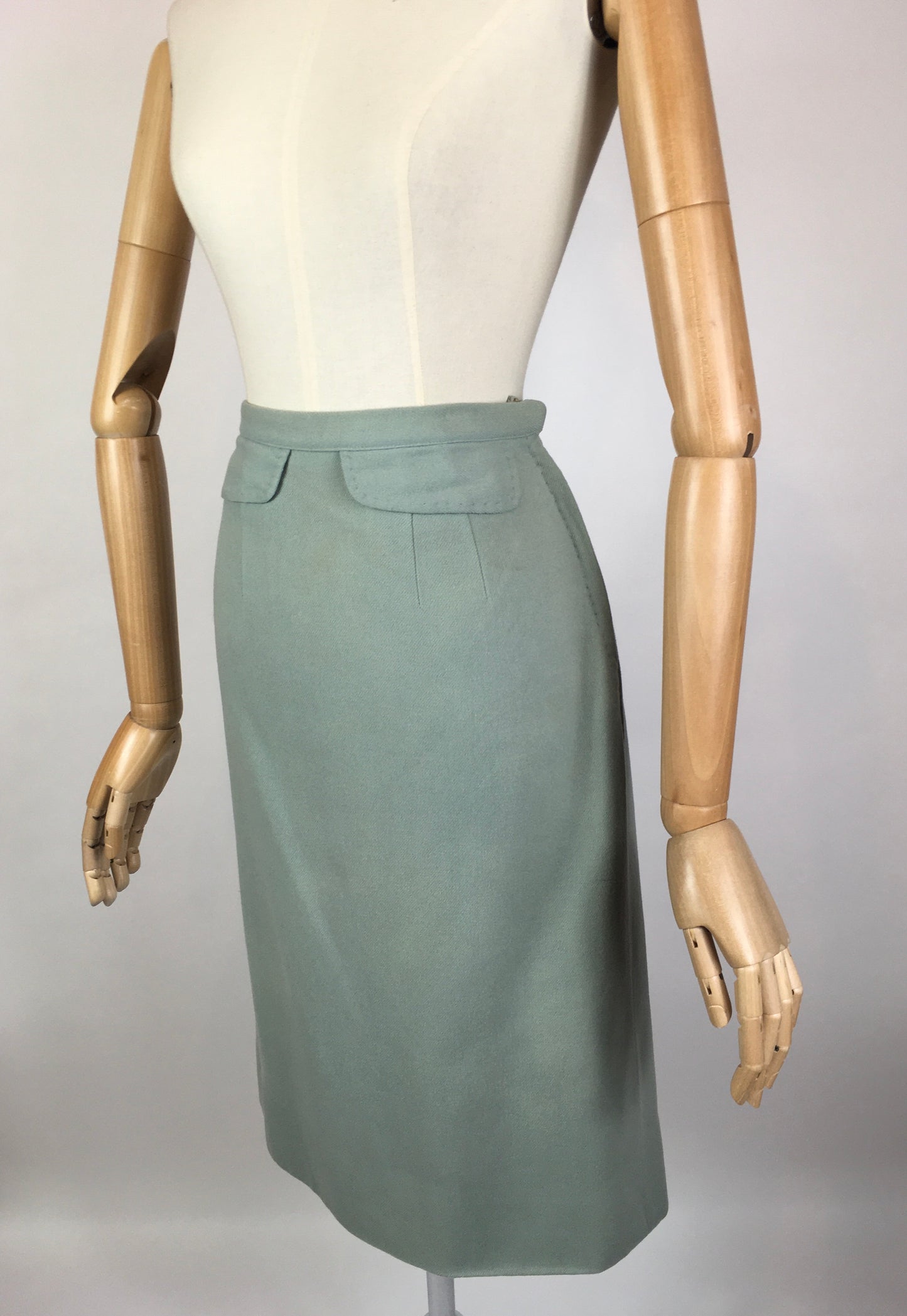 Original 1950’s Wool Pencil Skirt - Fabulous Details in Pale Mint Green