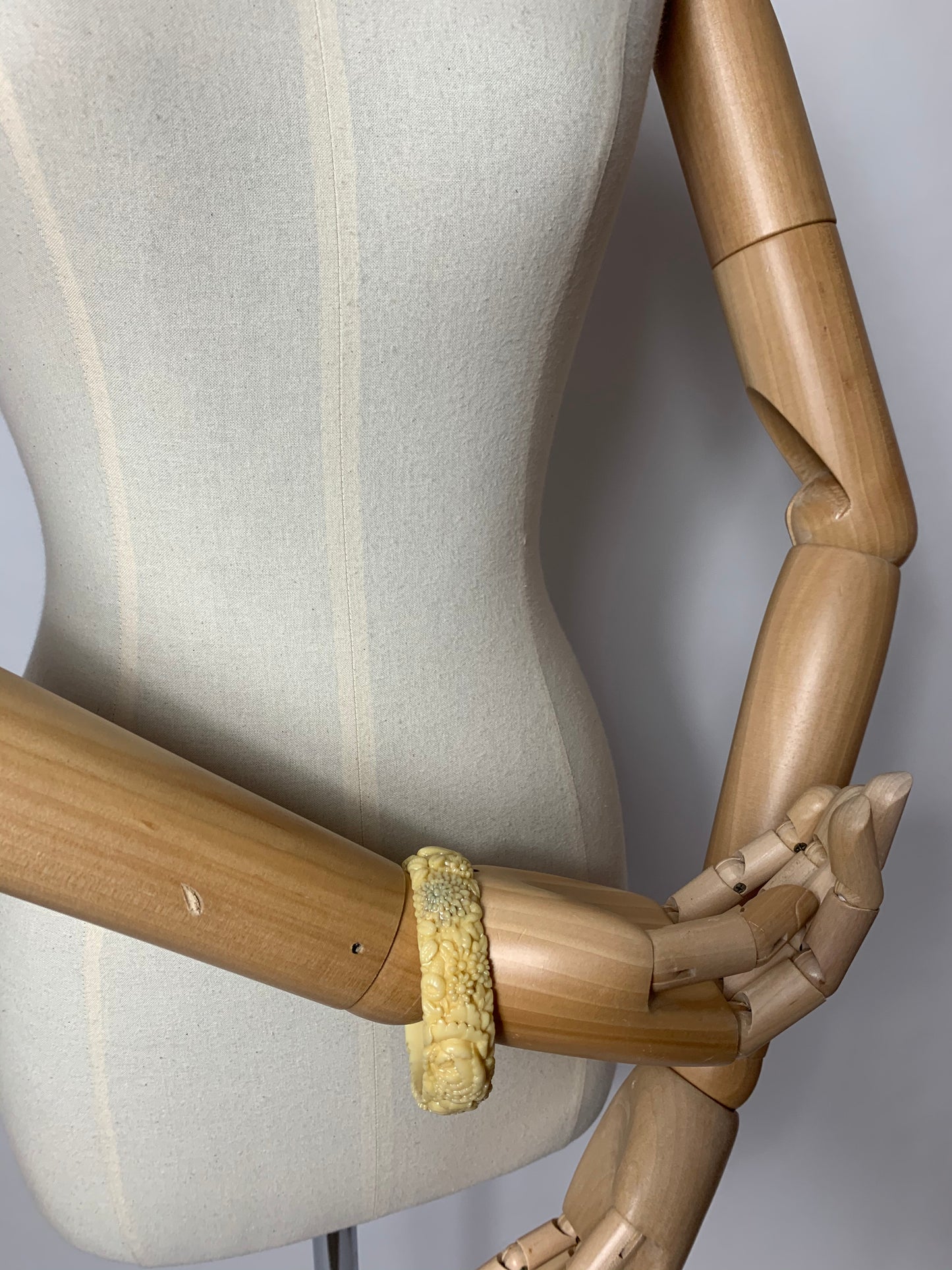 Original late 1930’s Celluloid Bangle - Featuring Carved Florals In a Lovely Warm Cream