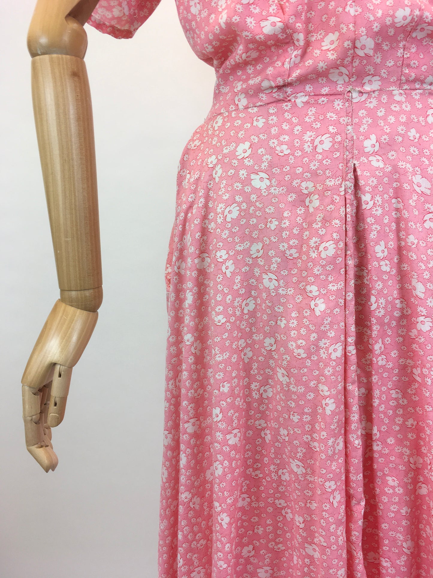 Original late 1940’s Handmade Frock - In a Lovely Pink Floral Cotton