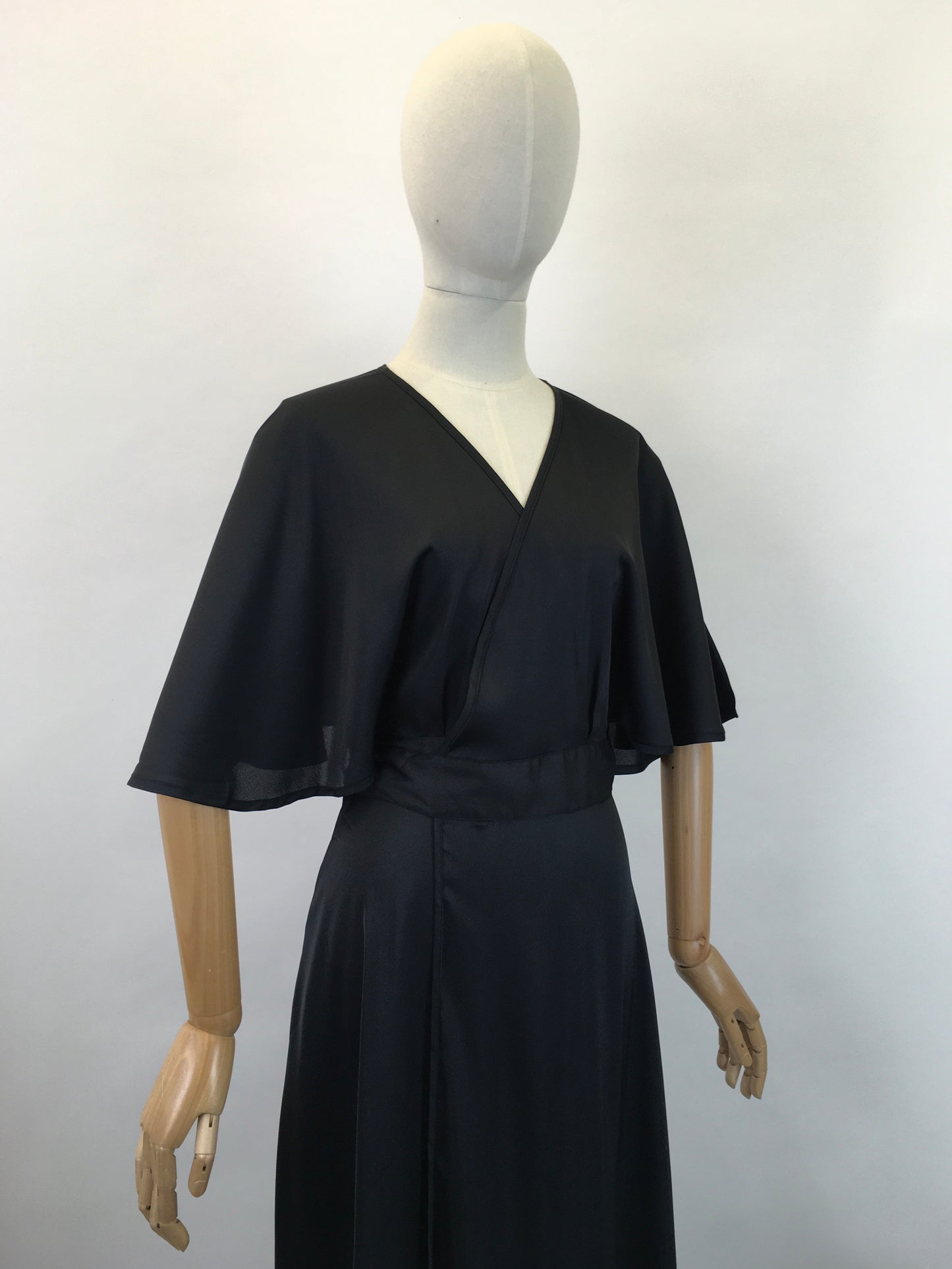 What Katie Did Loungewear Robe - In Black