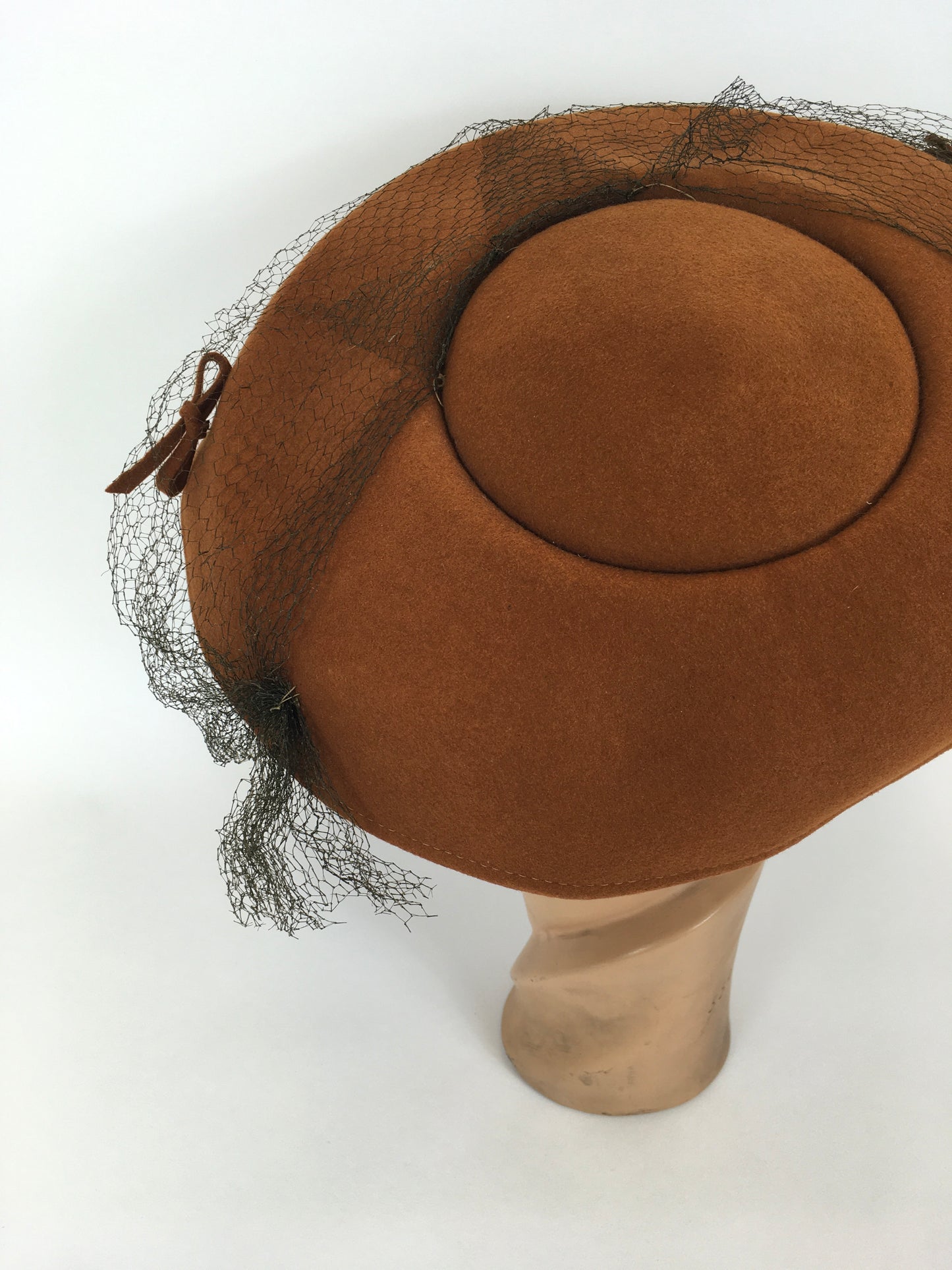 Original SENSATIONAL 1940’s Cinnamon Platter Hat - With Bow and Veiling Detailing