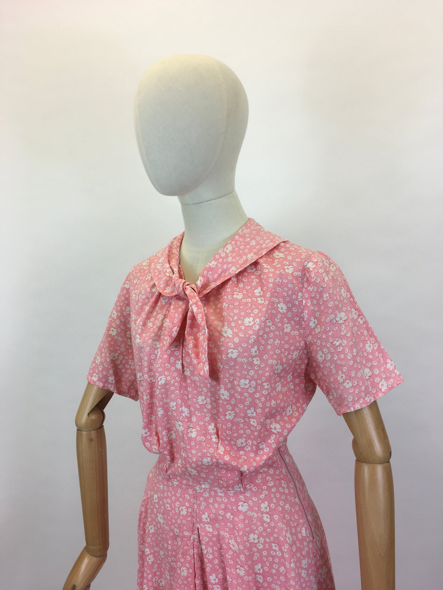 Original late 1940’s Handmade Frock - In a Lovely Pink Floral Cotton