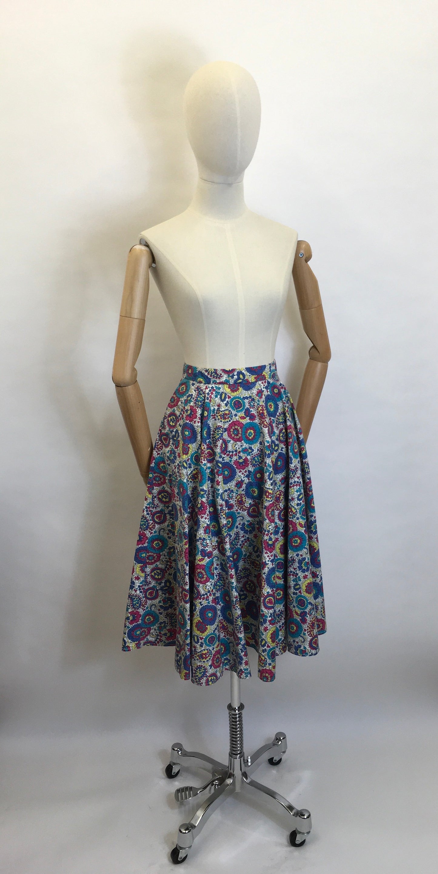 Original 1950's ' St. Michael ' Skirt - Made From A Beautiful Paisley Cotton