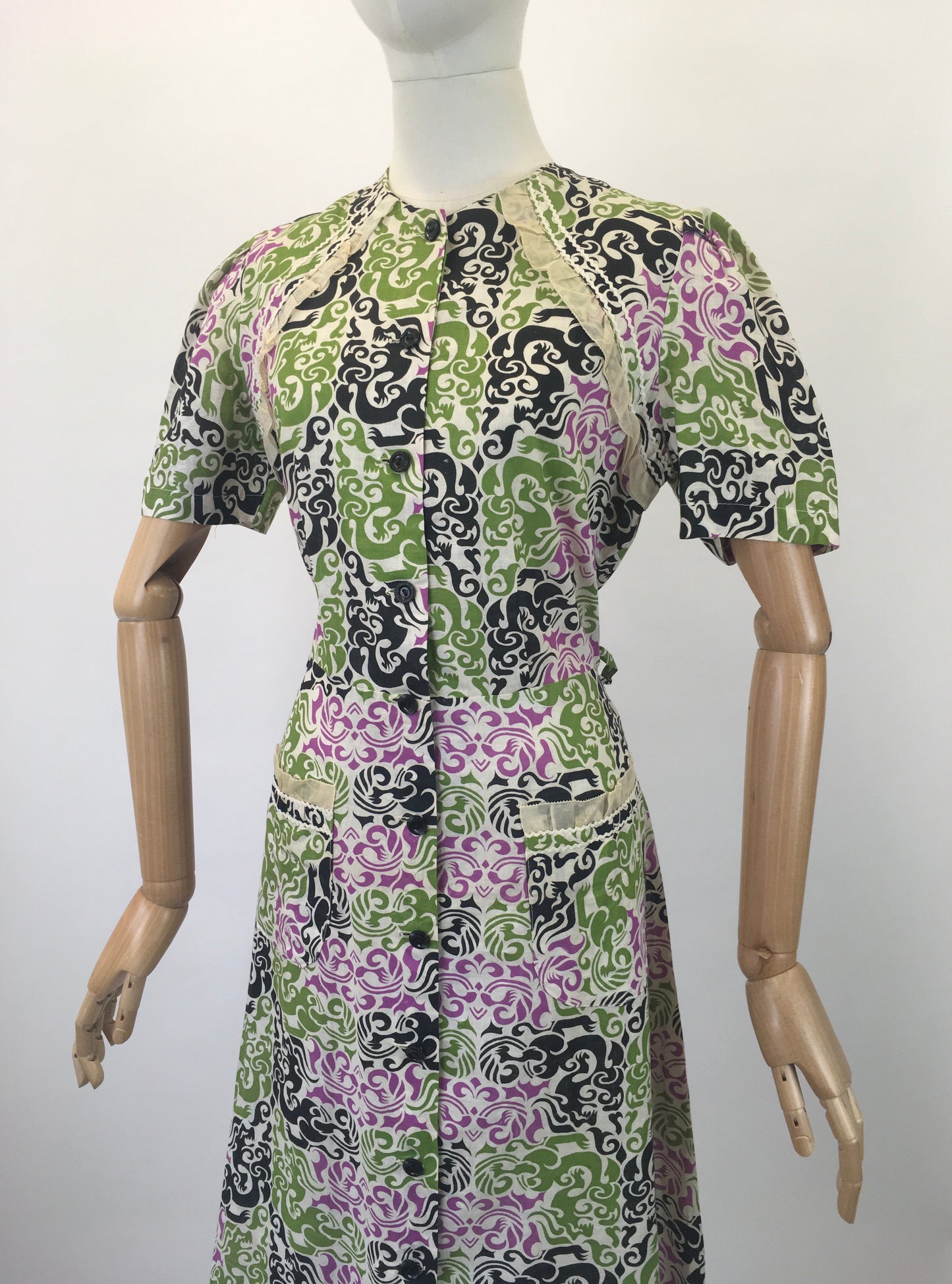 Original 1940's Stunning ' Polly Frocks Of California ' Dress - In A Vibrant Pallet Linen