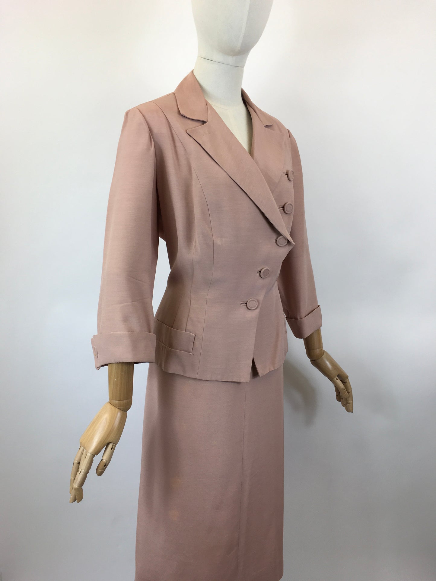 Original 1940’s Volup 2pc Suit by ‘ Renauld Frocks ‘ - In A Dusky Pink Silk