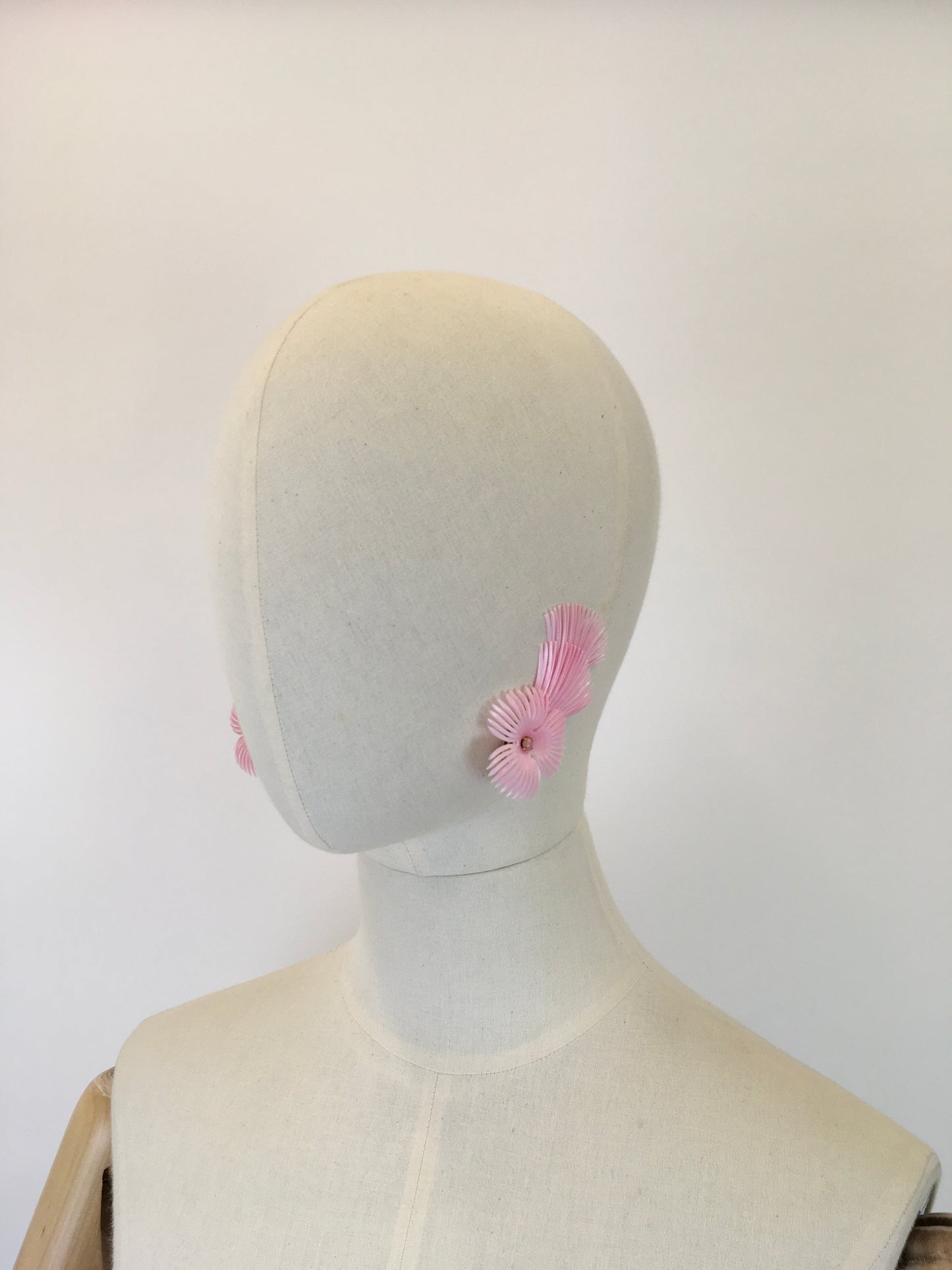 Original 1950’s Plastic Climber Clip on Earrings - In Bubblegum Pink