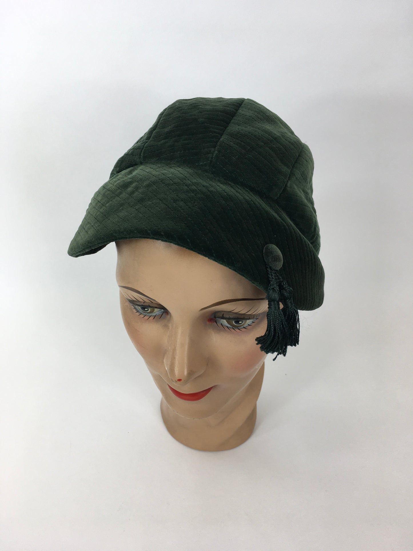 Original 1930’s Fabulous Sportswear Hat - In A Divine Rich Green Velvet with Tassel