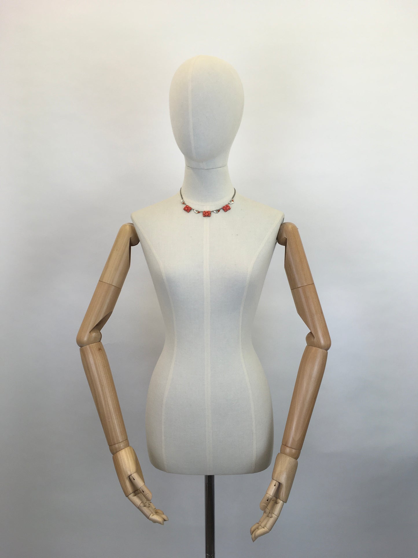 Original 1930s Coral Pressed Glass & Enamel Necklace - With Intricate Deco Detailing