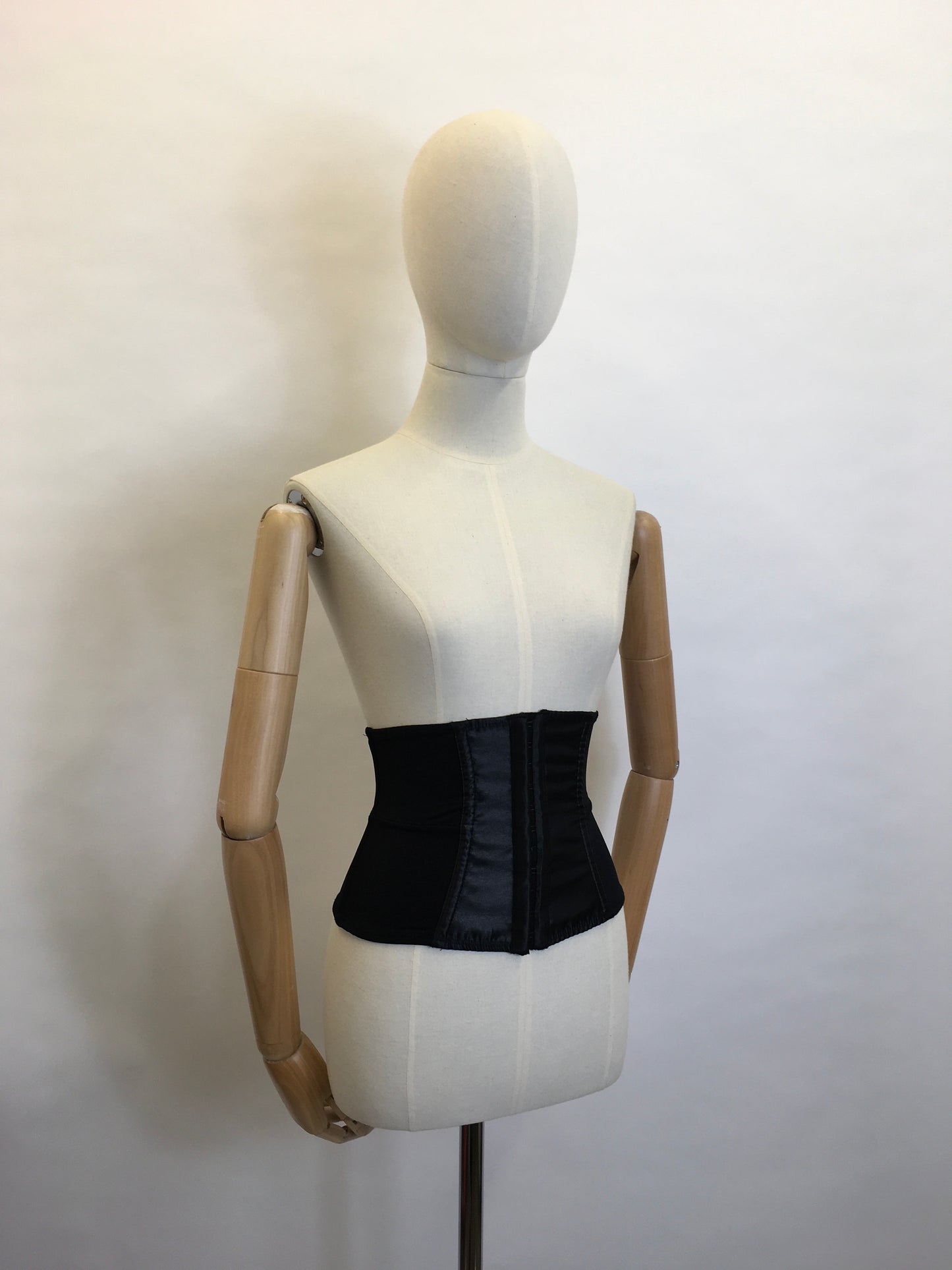 What Katie Did Lingerie - Glamour Waist Cincher In Black