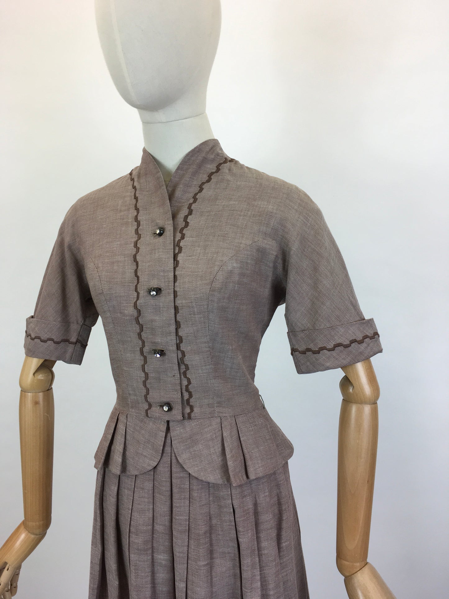 Original 1940’s Darling 2pc Summer Suit - In A Lightweight Soft Brown Cotton With Stunning Details