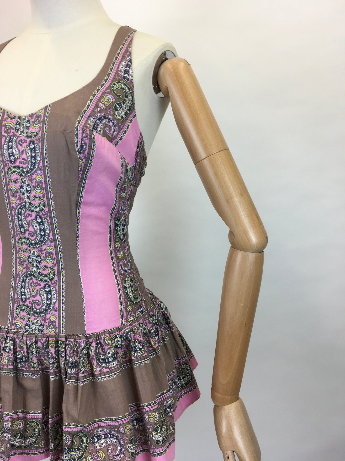 Original 1950’s ‘ Dorothy Perkins ‘ Bathing Costume - In a Lovely Colour Block and Paisley Print Cotton