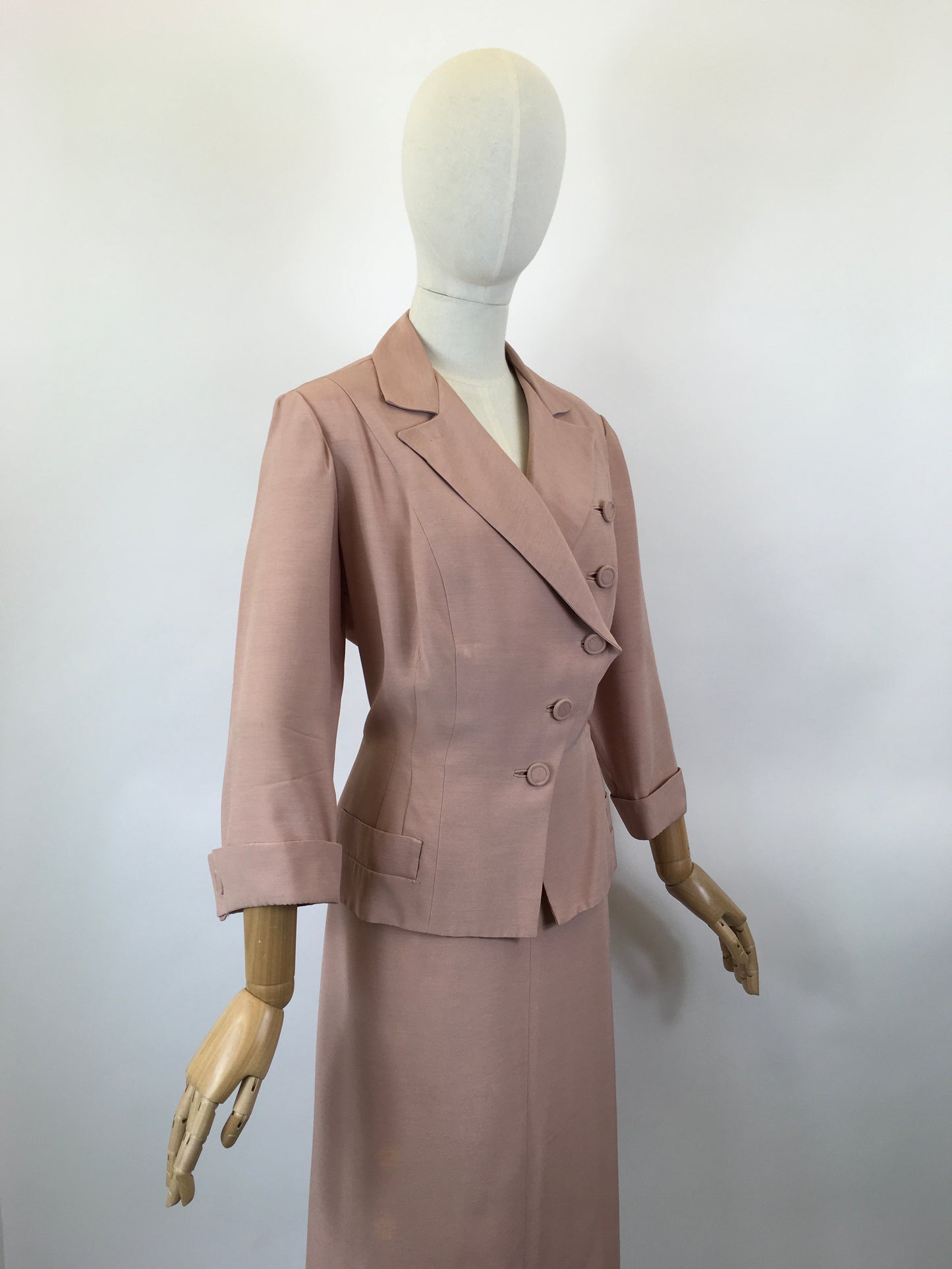 Original 1940’s Volup 2pc Suit by ‘ Renauld Frocks ‘ - In A Dusky Pink Silk