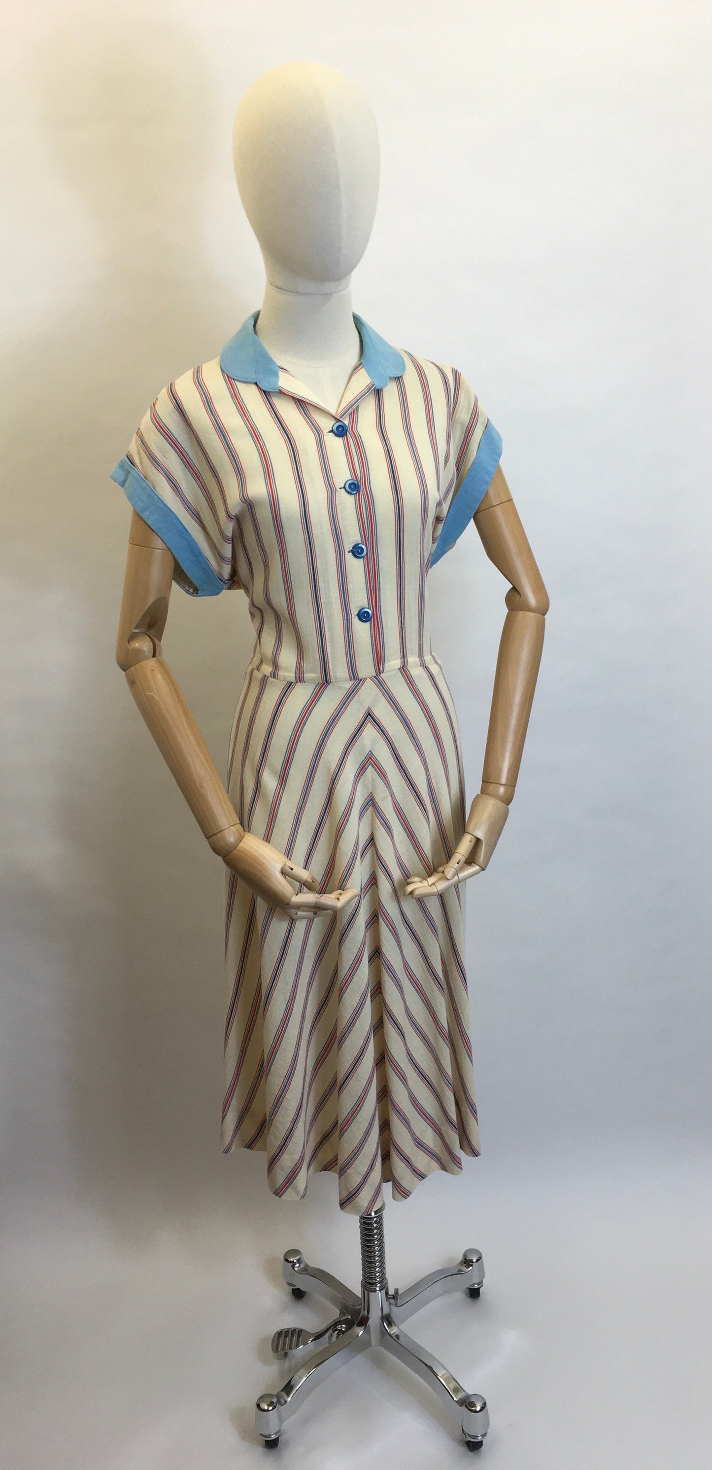 Original 1940’s Striped Day Dress - Lovely Cheesecloth fabric in Patriotic Colour Palette