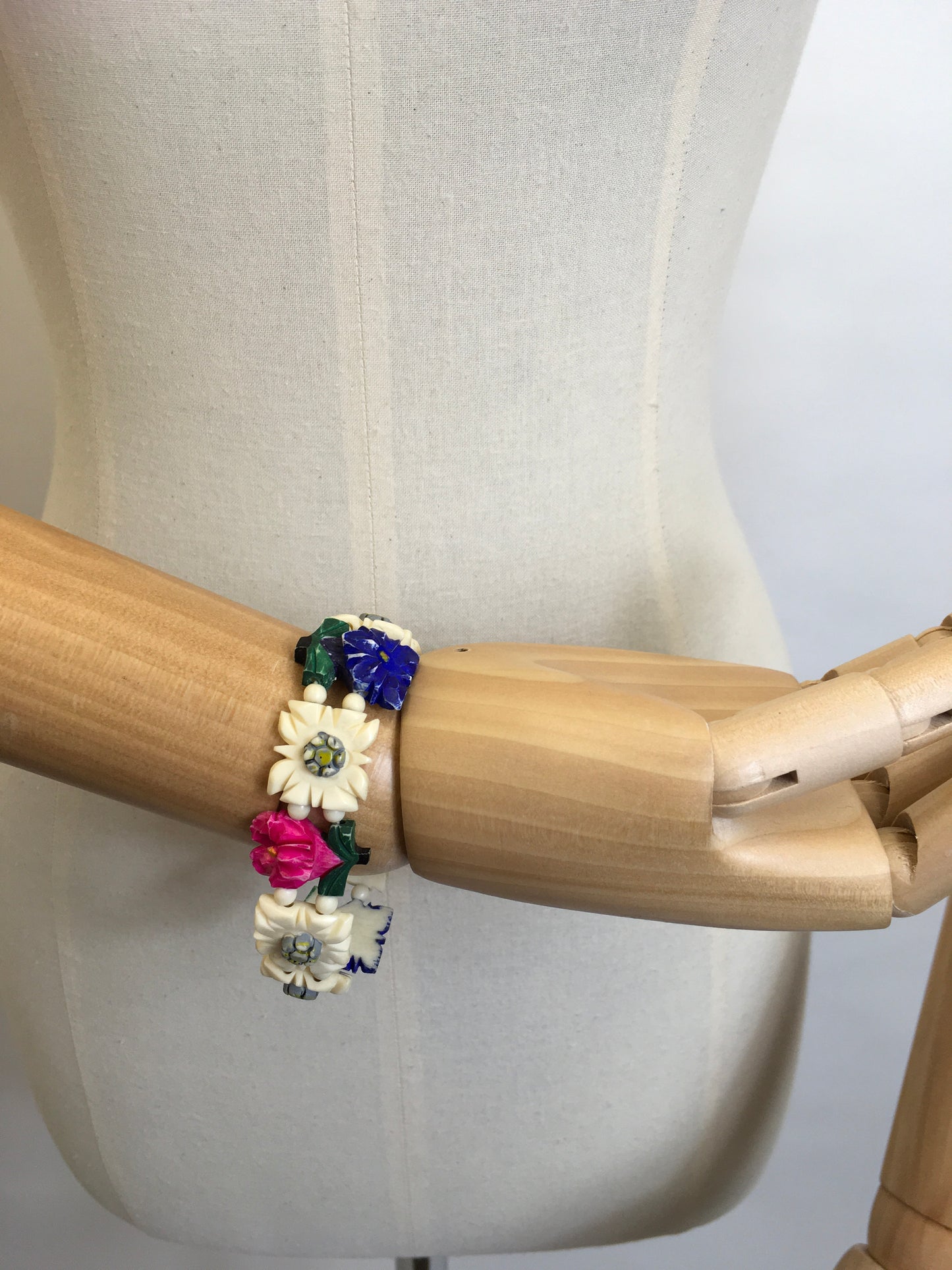 Original 1940’s Celluloid Floral Bracelet - In lovely Summertime Colours