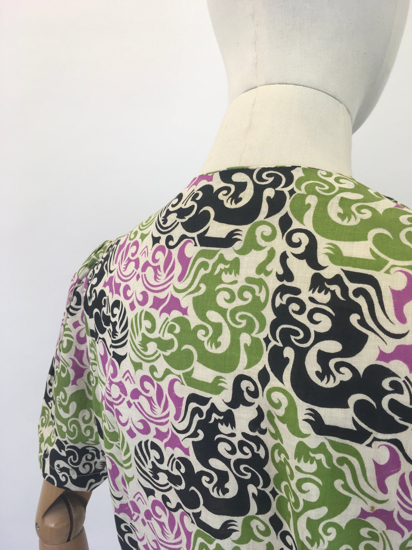 Original 1940's Stunning ' Polly Frocks Of California ' Dress - In A Vibrant Pallet Linen