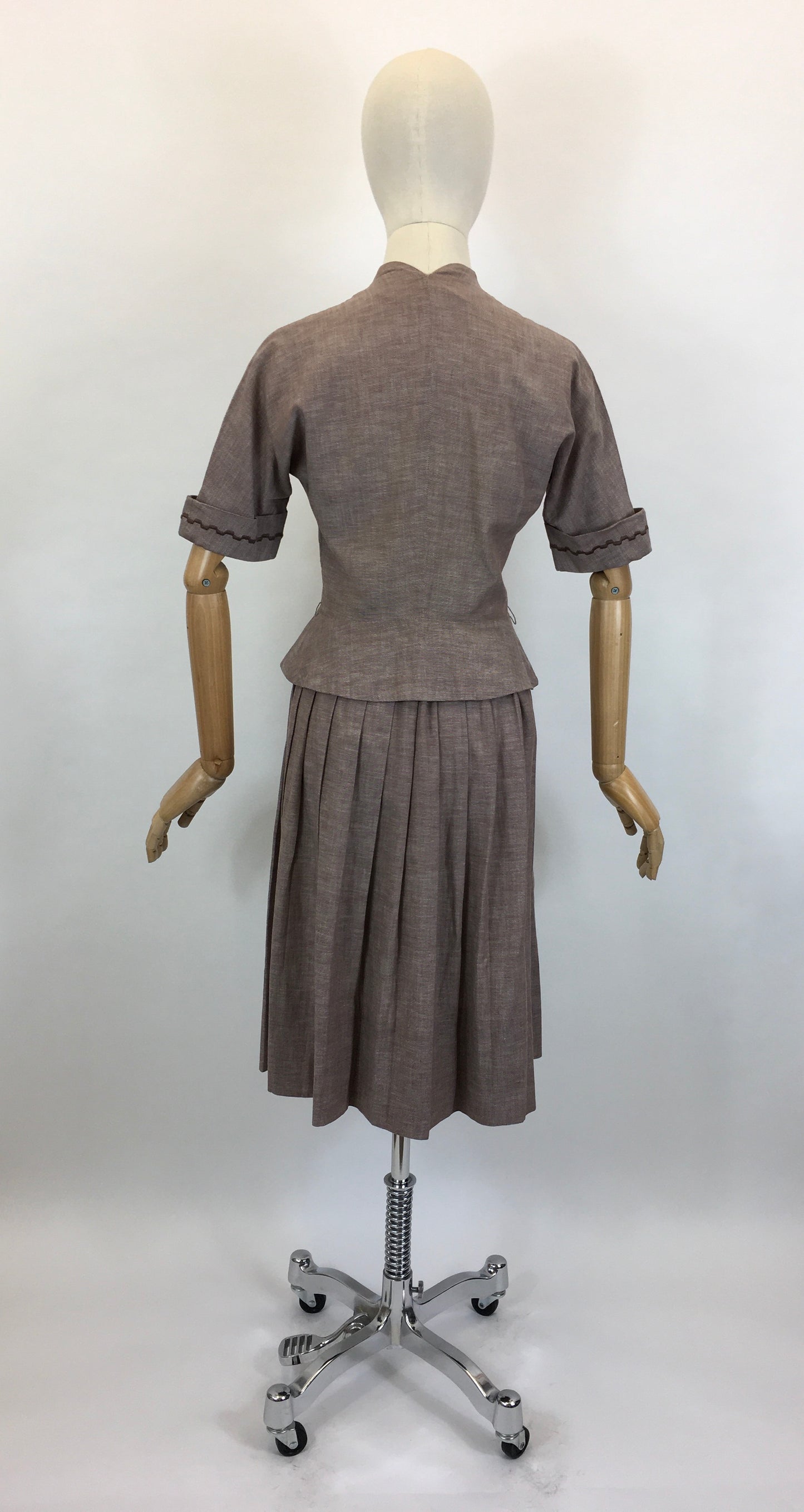 Original 1940’s Darling 2pc Summer Suit - In A Lightweight Soft Brown Cotton With Stunning Details