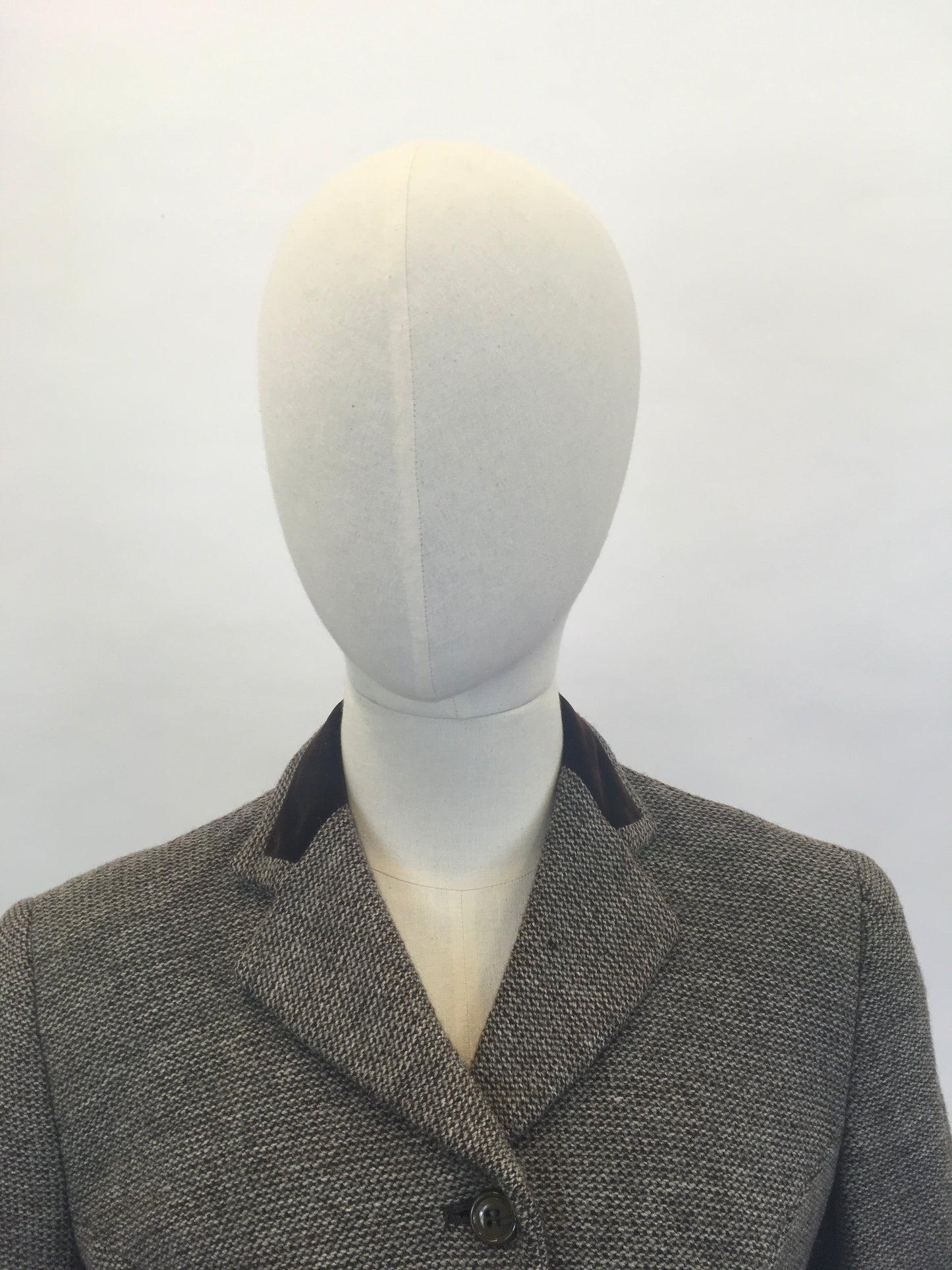 Original 1940’s Beautiful ‘ Hebe Sports ‘ Suit - In A Brown & Cream Woollen Tweed With Brown Velvet Trim