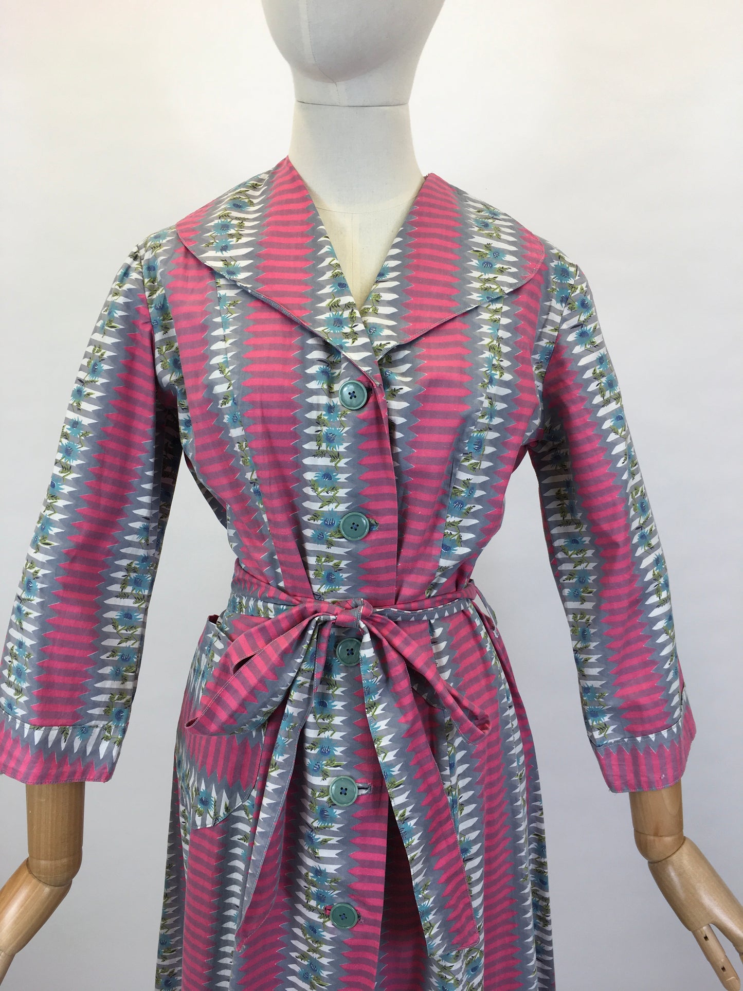Original 1950’s Pretty Cotton Day Dress - In Bright Pinks, Blues & Greys