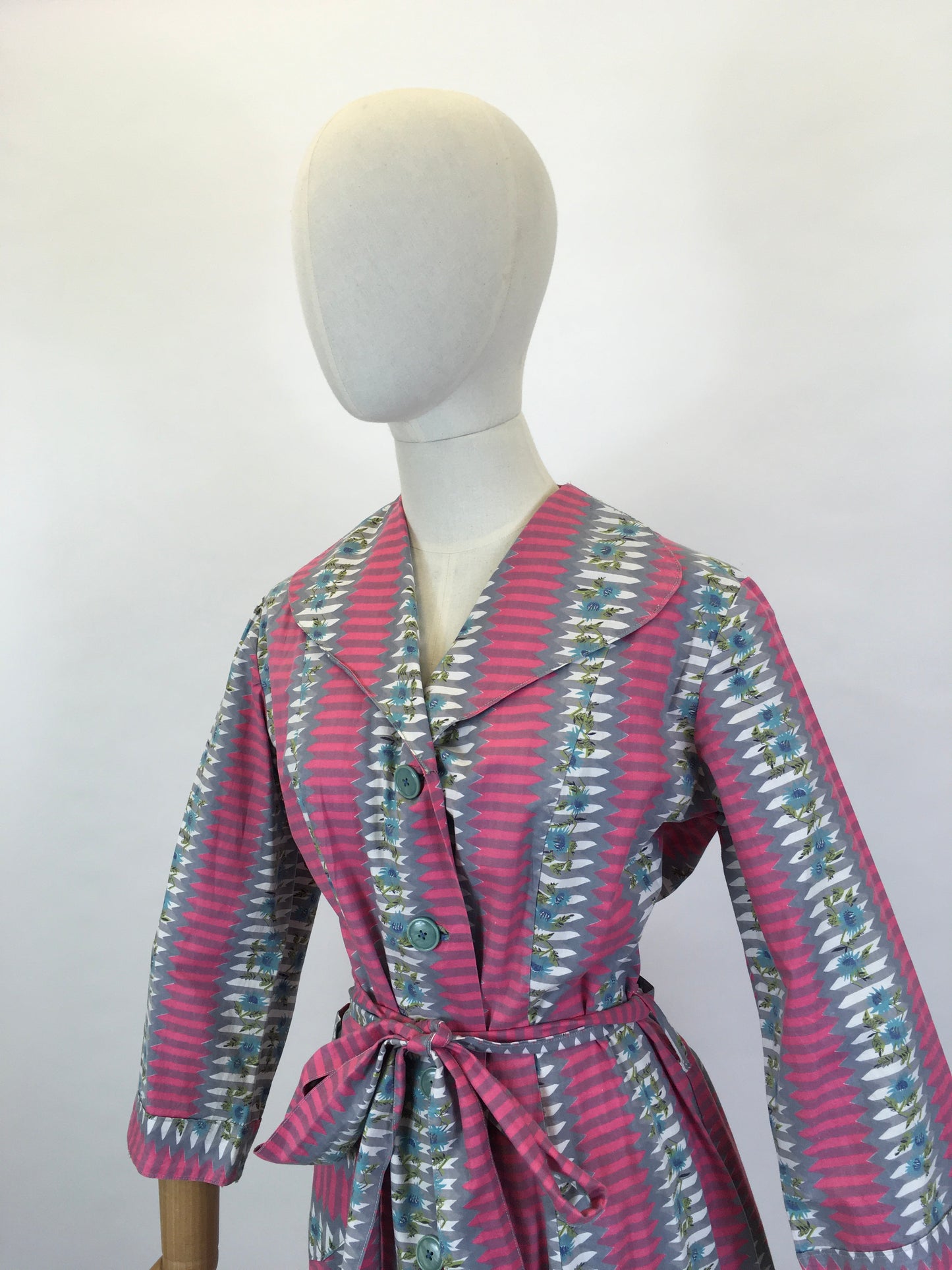 Original 1950’s Pretty Cotton Day Dress - In Bright Pinks, Blues & Greys