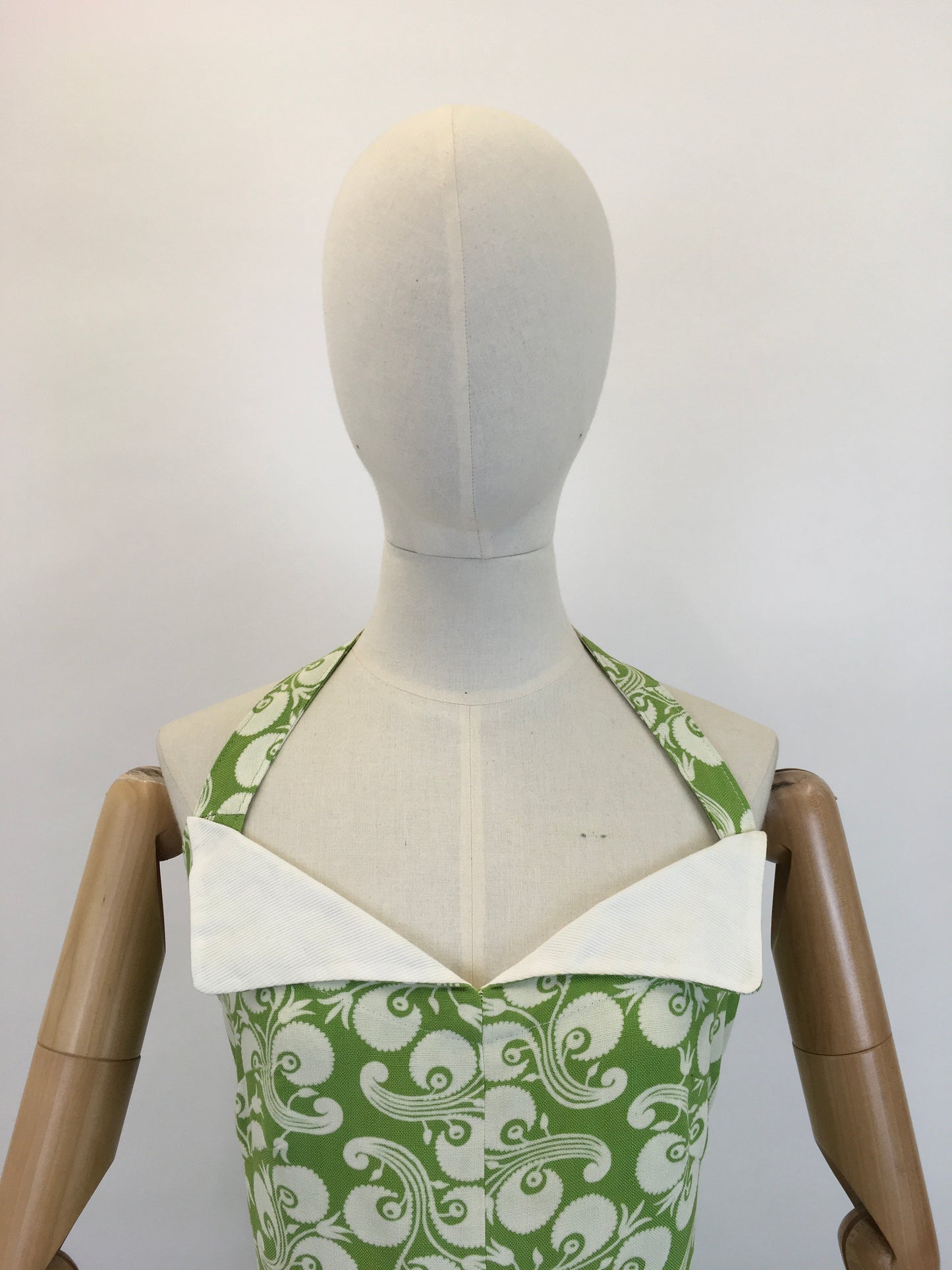Original 1940's Sublime Linen Sun Dress - In A Zesty Lime Green & Crisp White