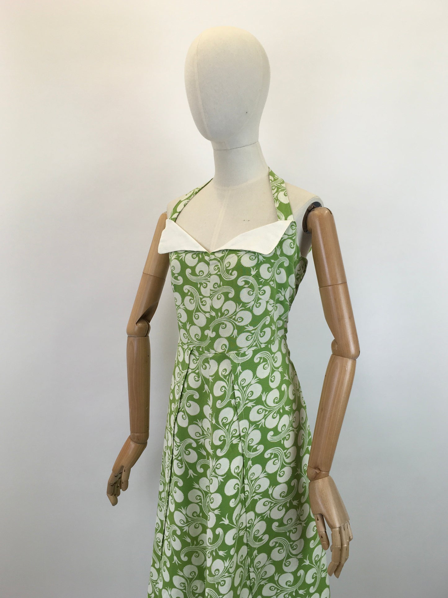 Original 1940's Sublime Linen Sun Dress - In A Zesty Lime Green & Crisp White