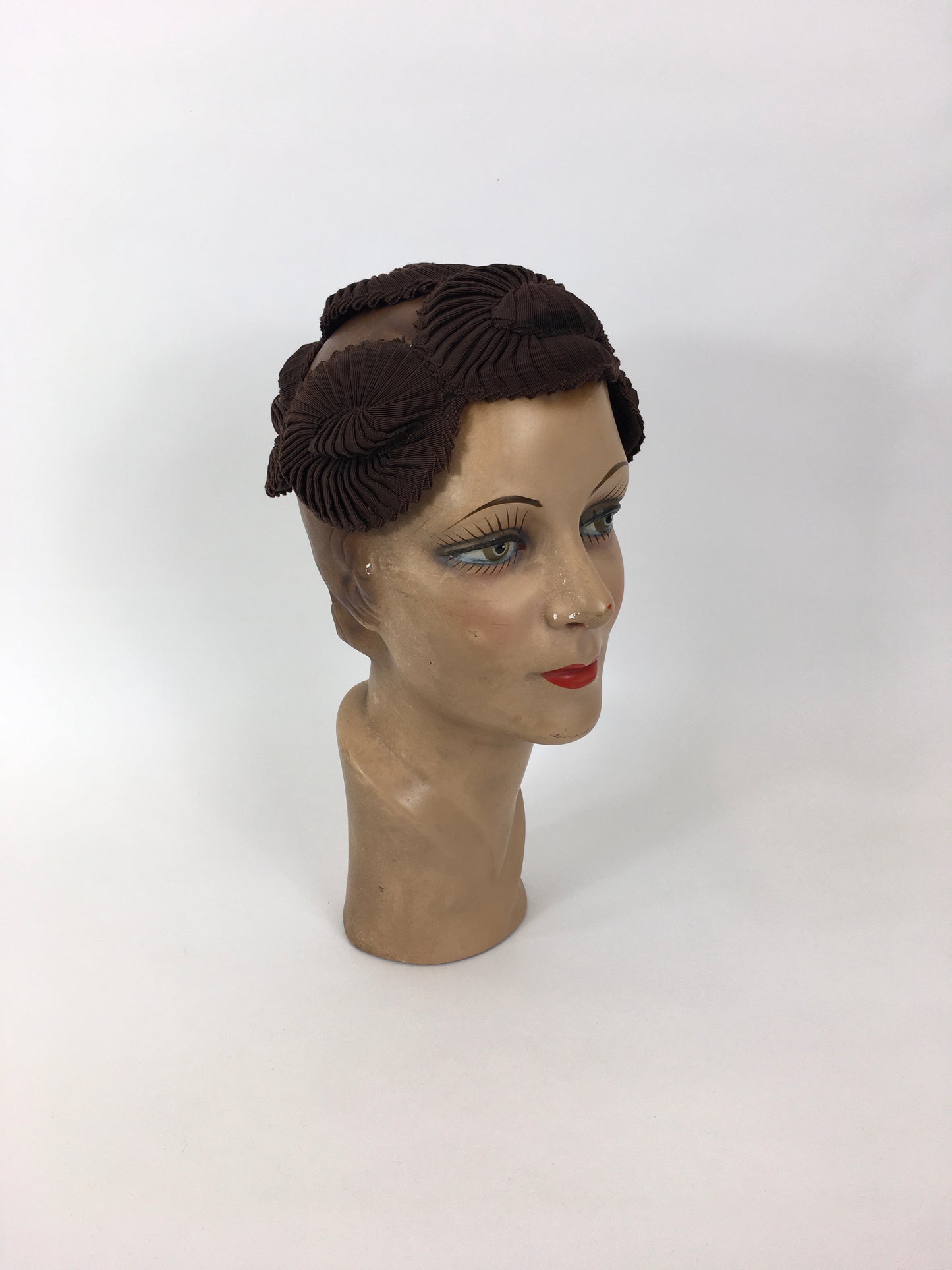 Original 1940’s Exquisite Grosgrain Headpiece - In A Warm Rich Brown
